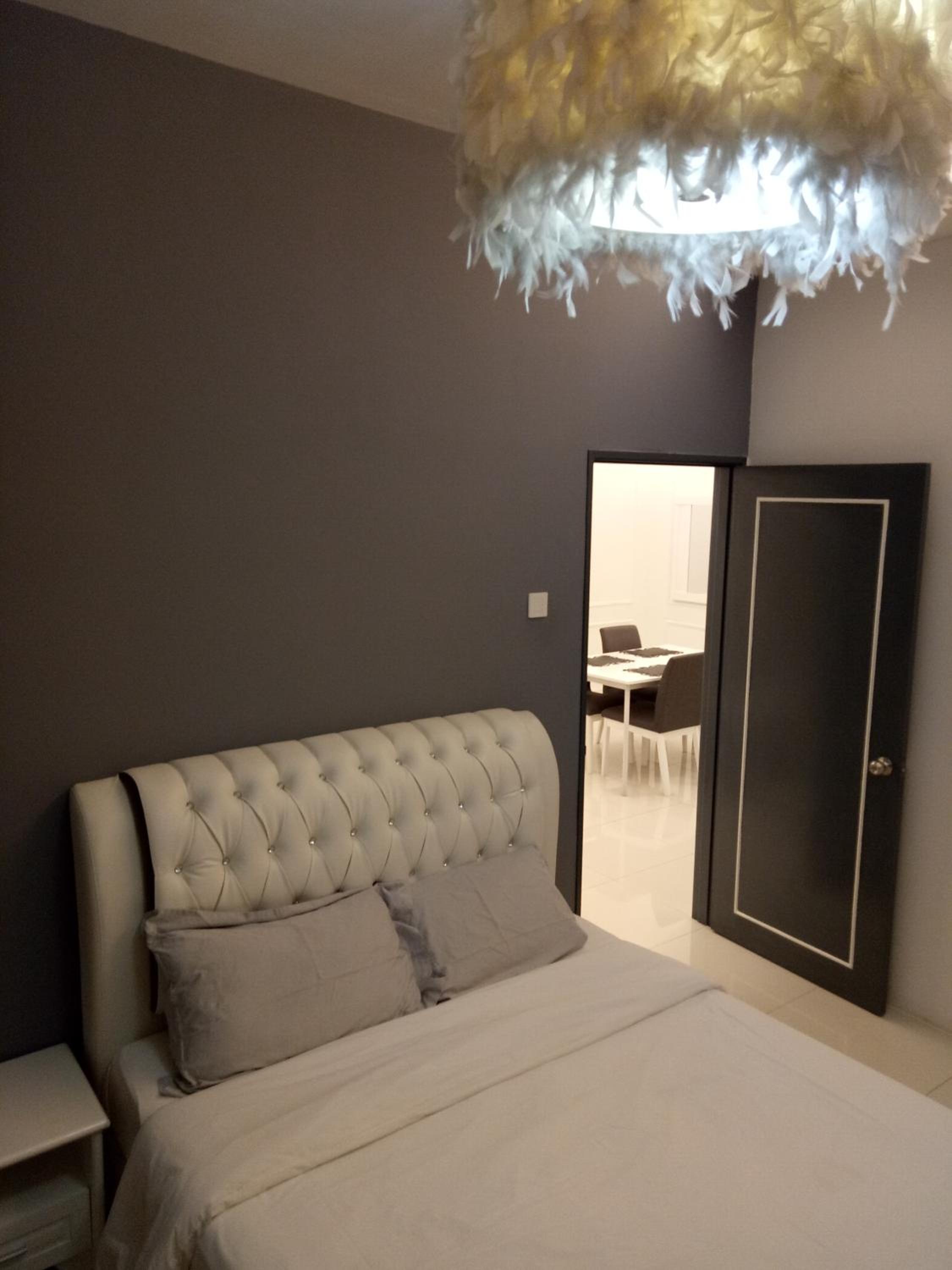 Three-Bedroom Apartment - Photo 9