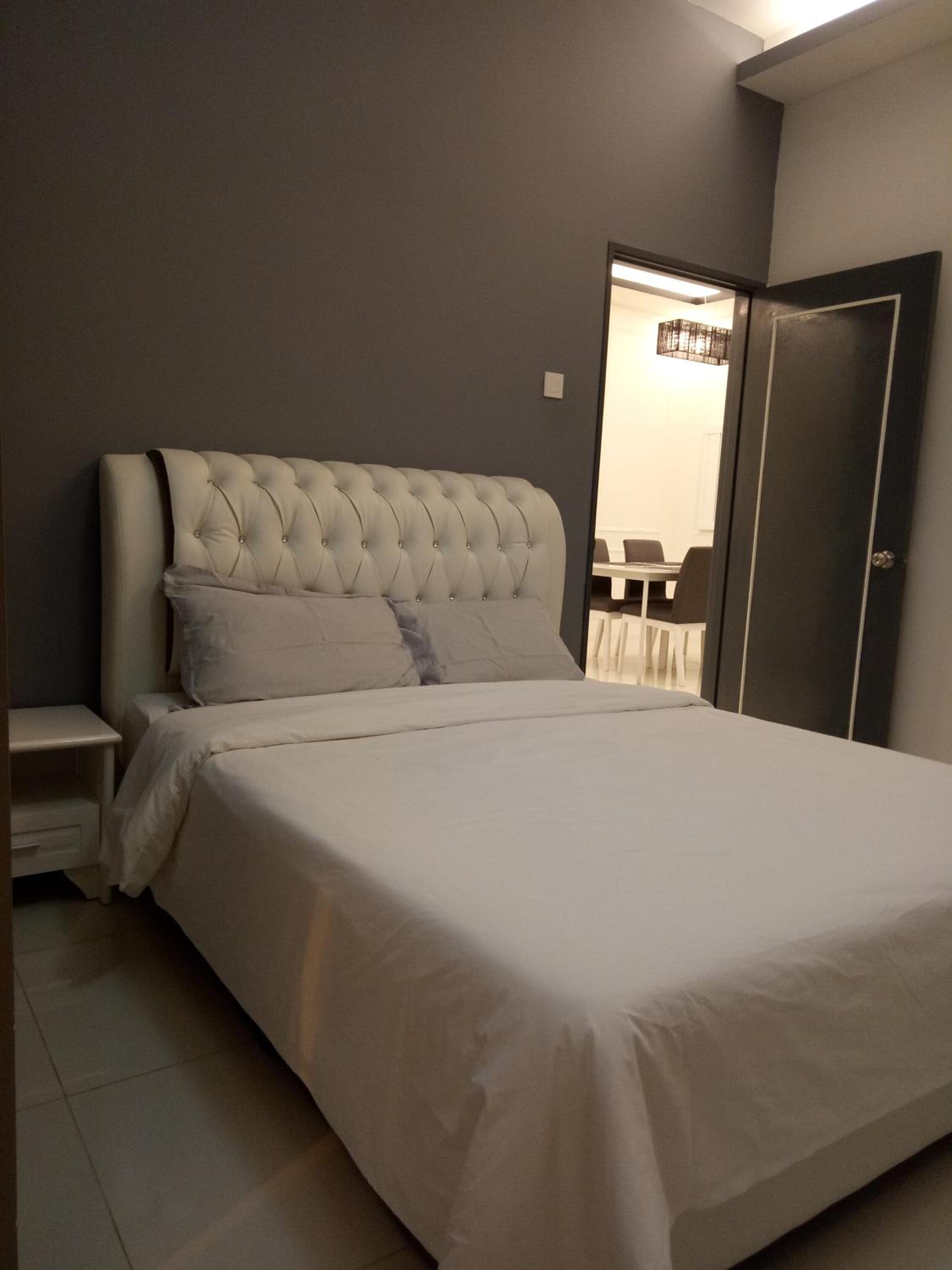 Three-Bedroom Apartment - Photo 11