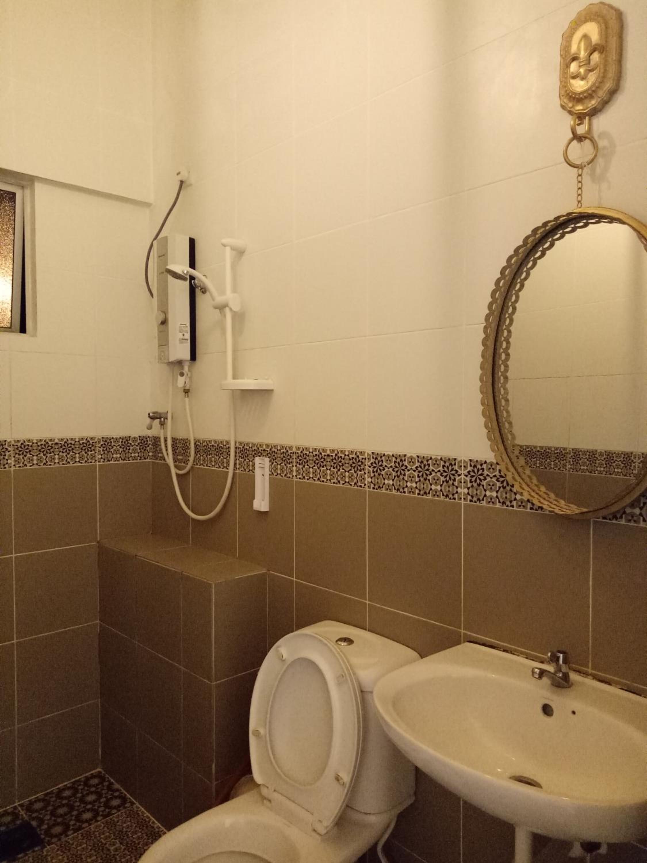 Three-Bedroom Apartment - Photo 23