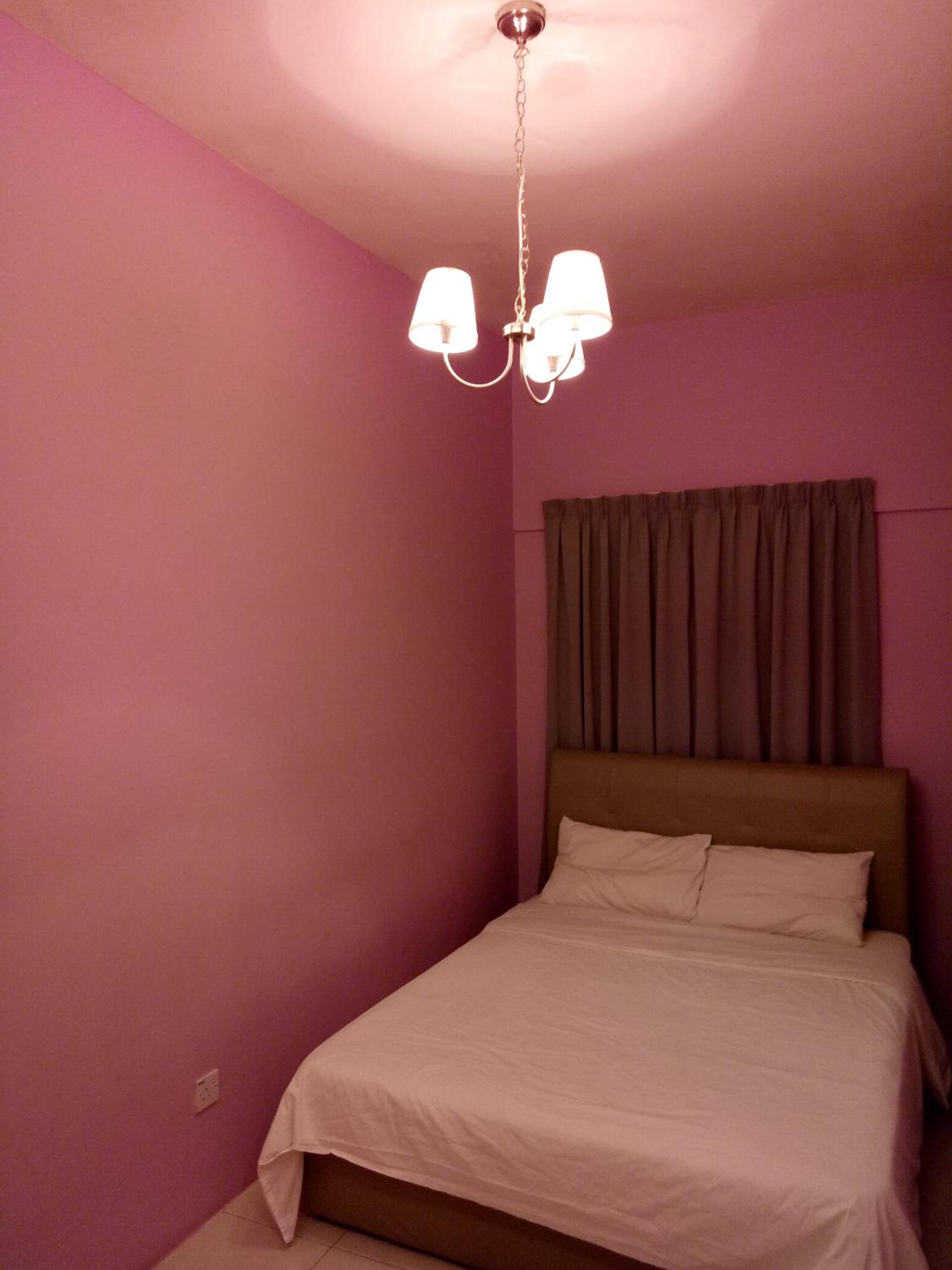 Three-Bedroom Apartment - Photo 4