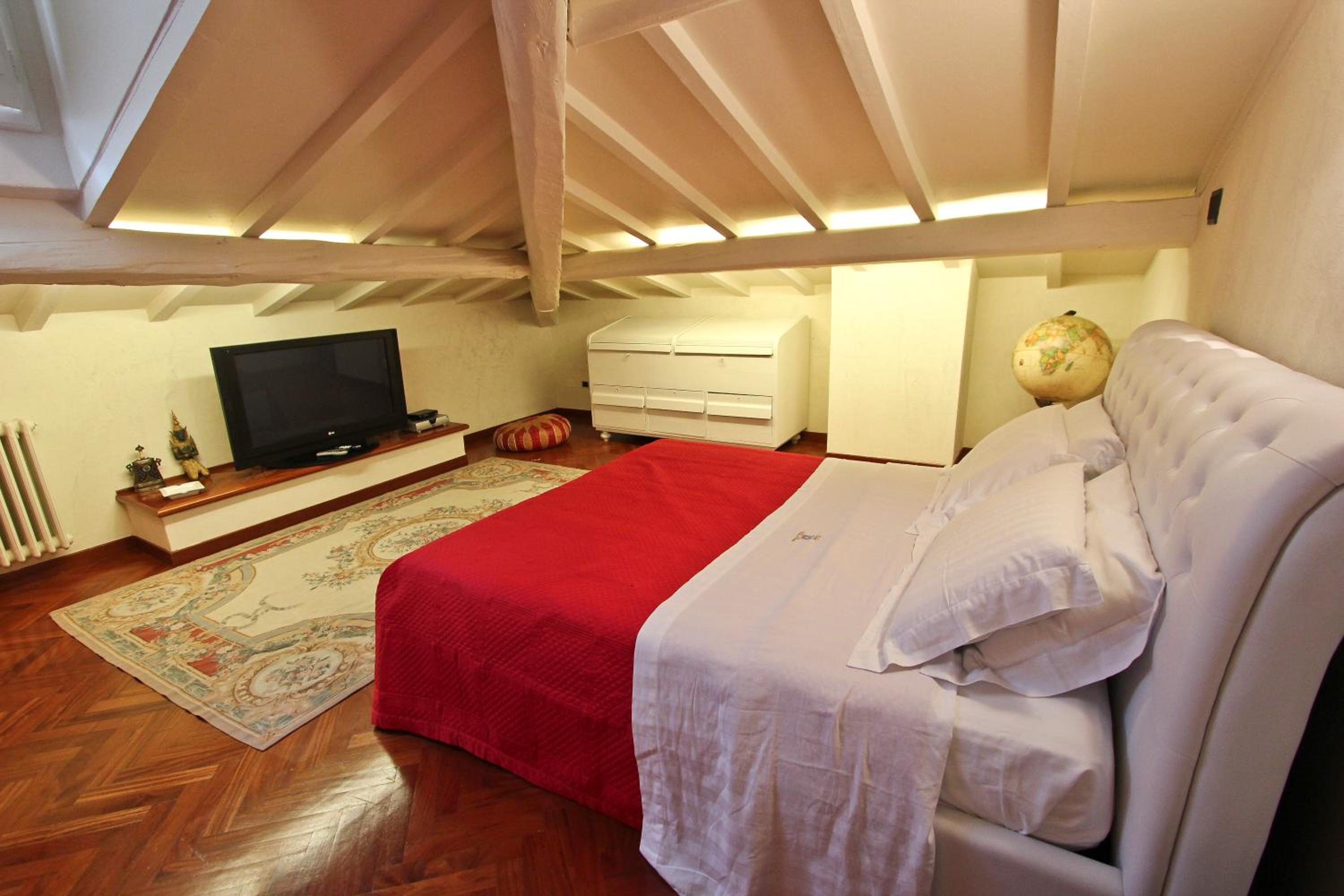 Attic photo 2