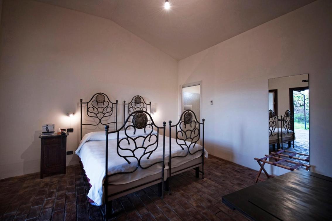 Double or Twin Room with Pool View - Photo 1