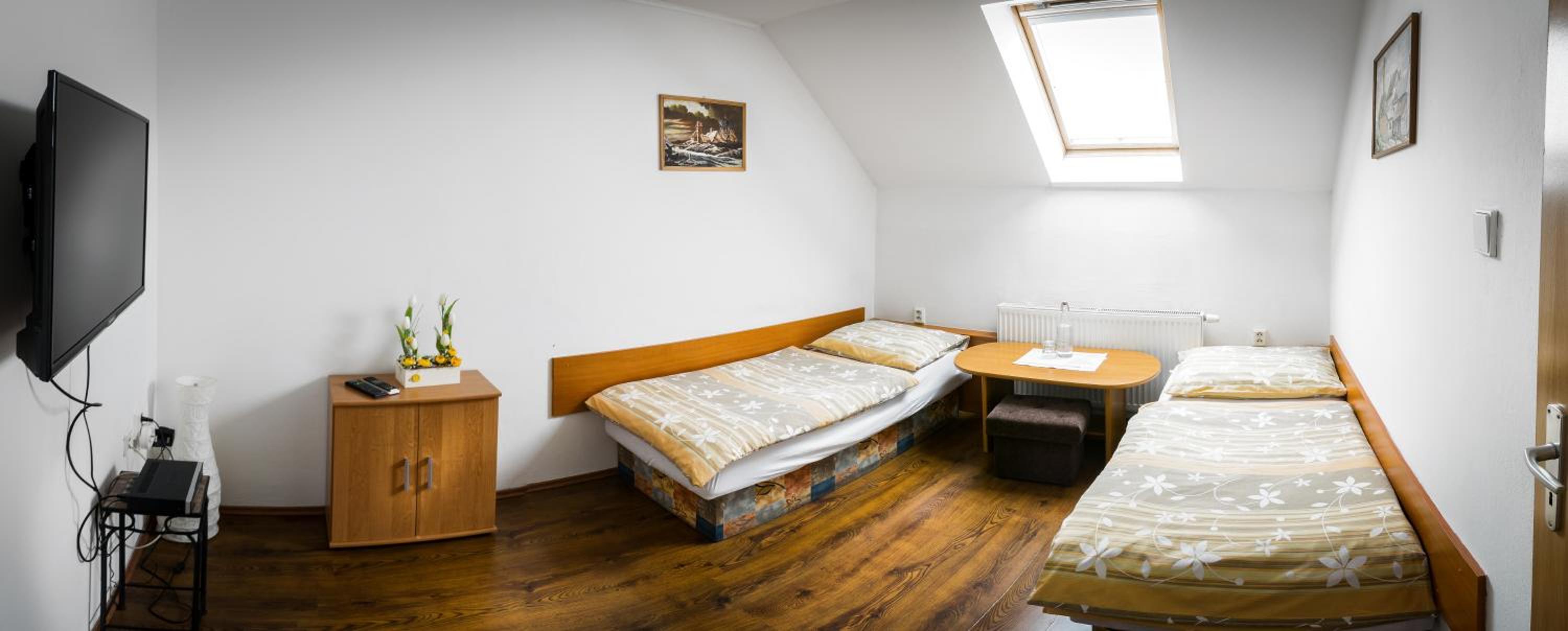 Standard Twin Room photo 1