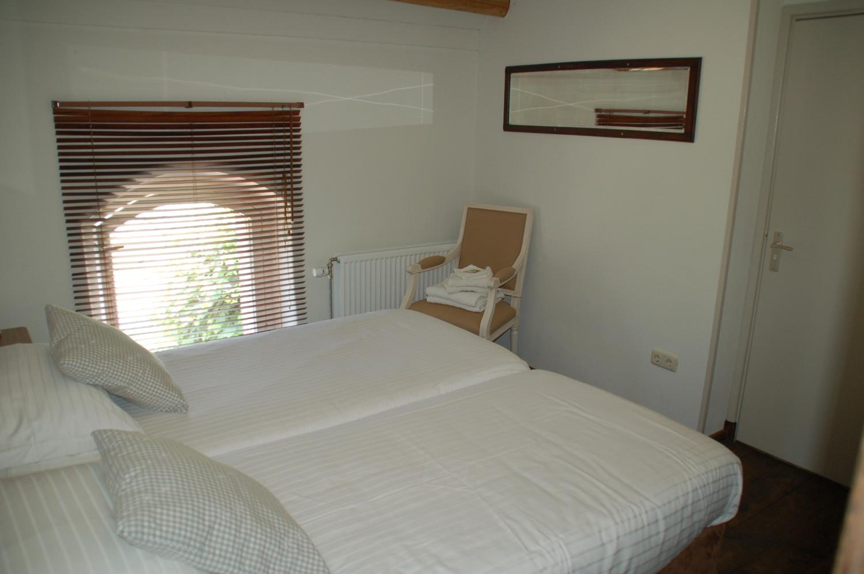 Double Room with View - Photo 3