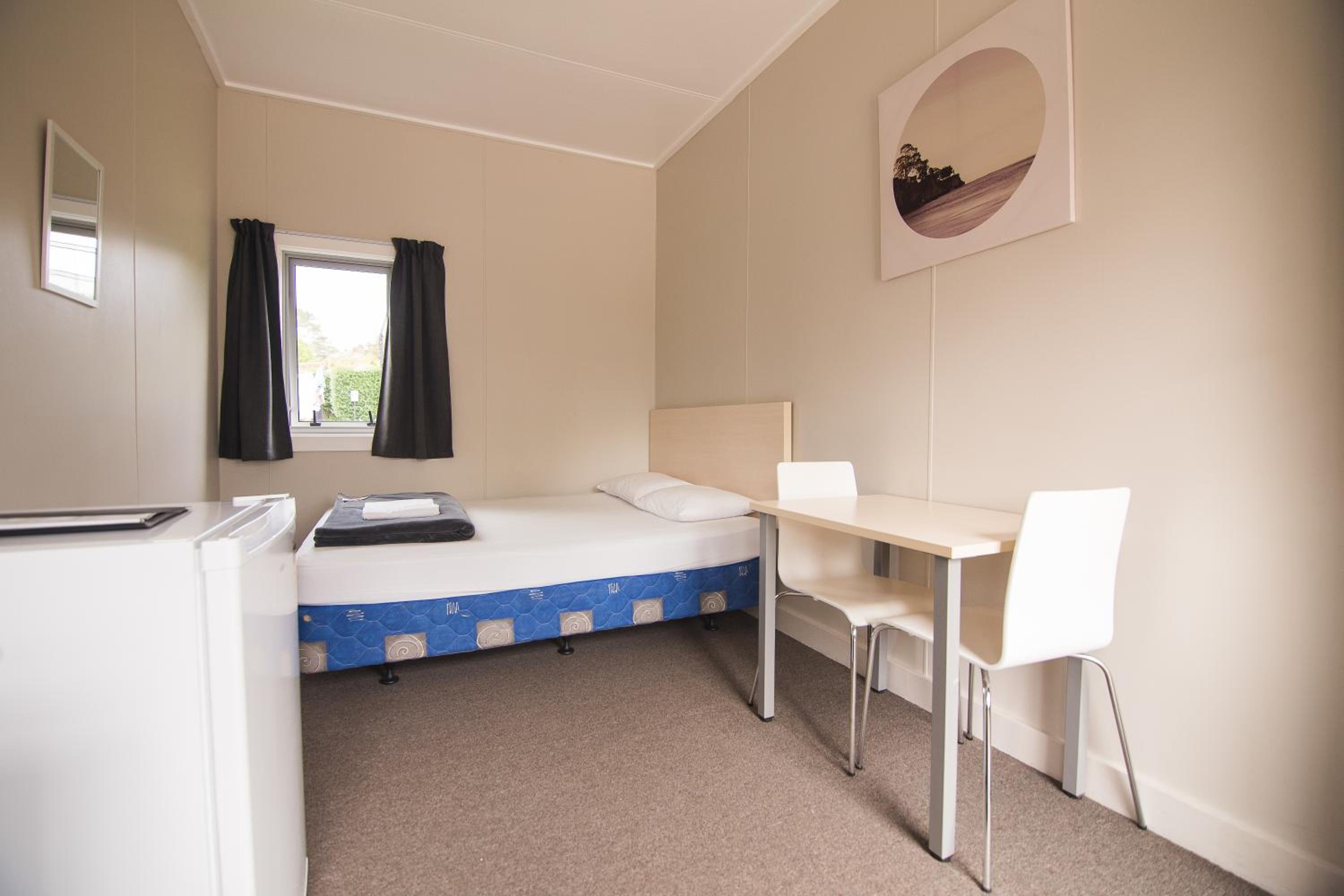 Standard Cabin with Shared Bathroom photo 1