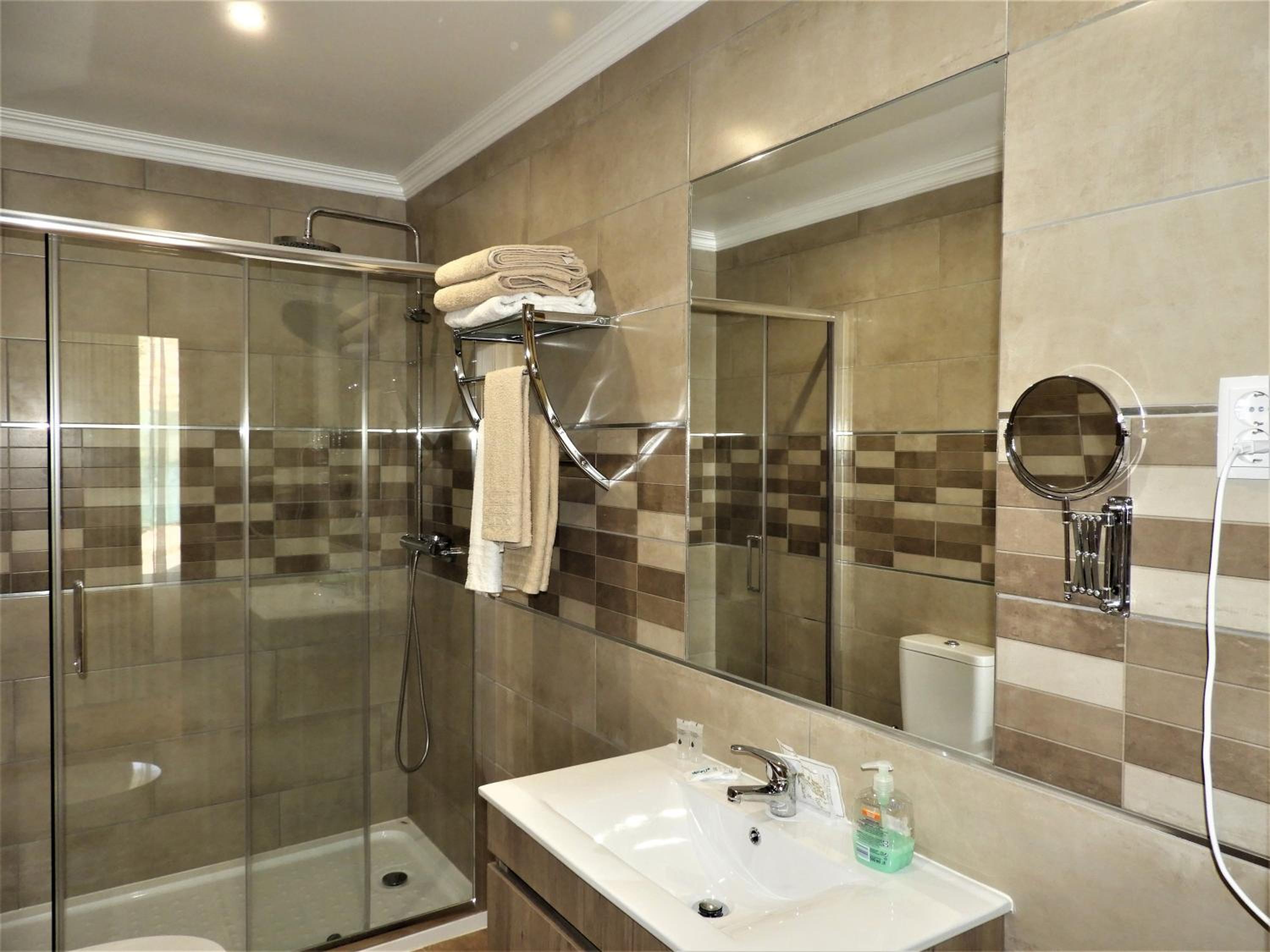 Superior Suite - Photo 2