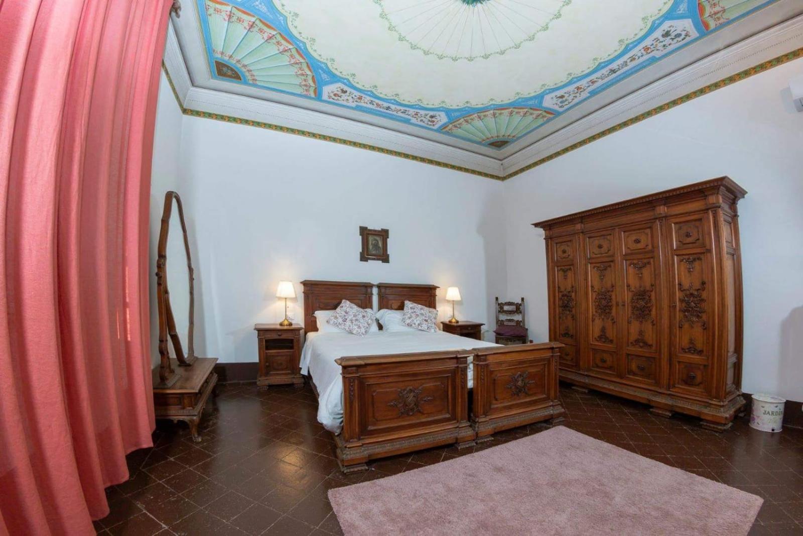 Superior Suite - Photo 7