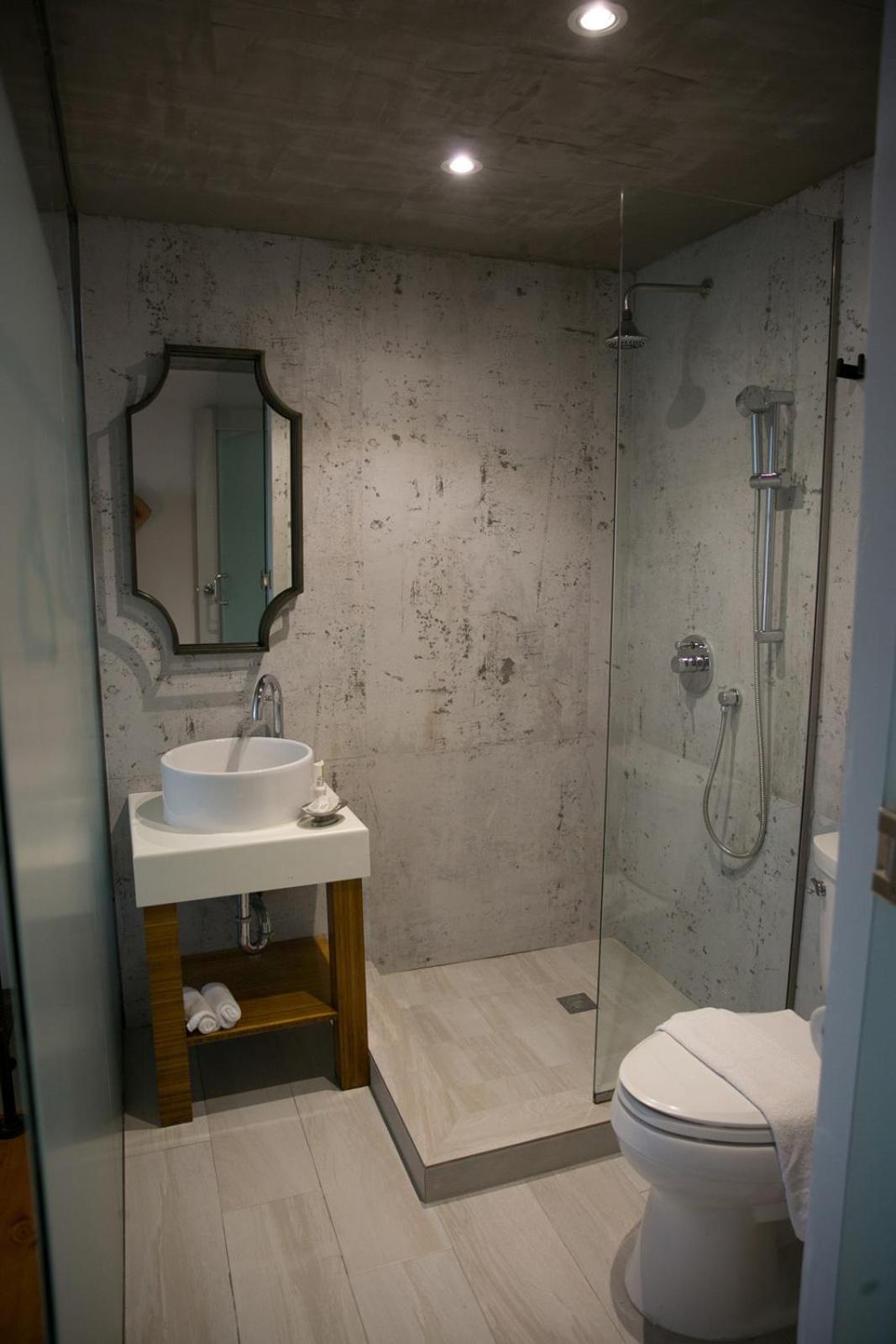 King or Queen Room with Ocean View photo 2