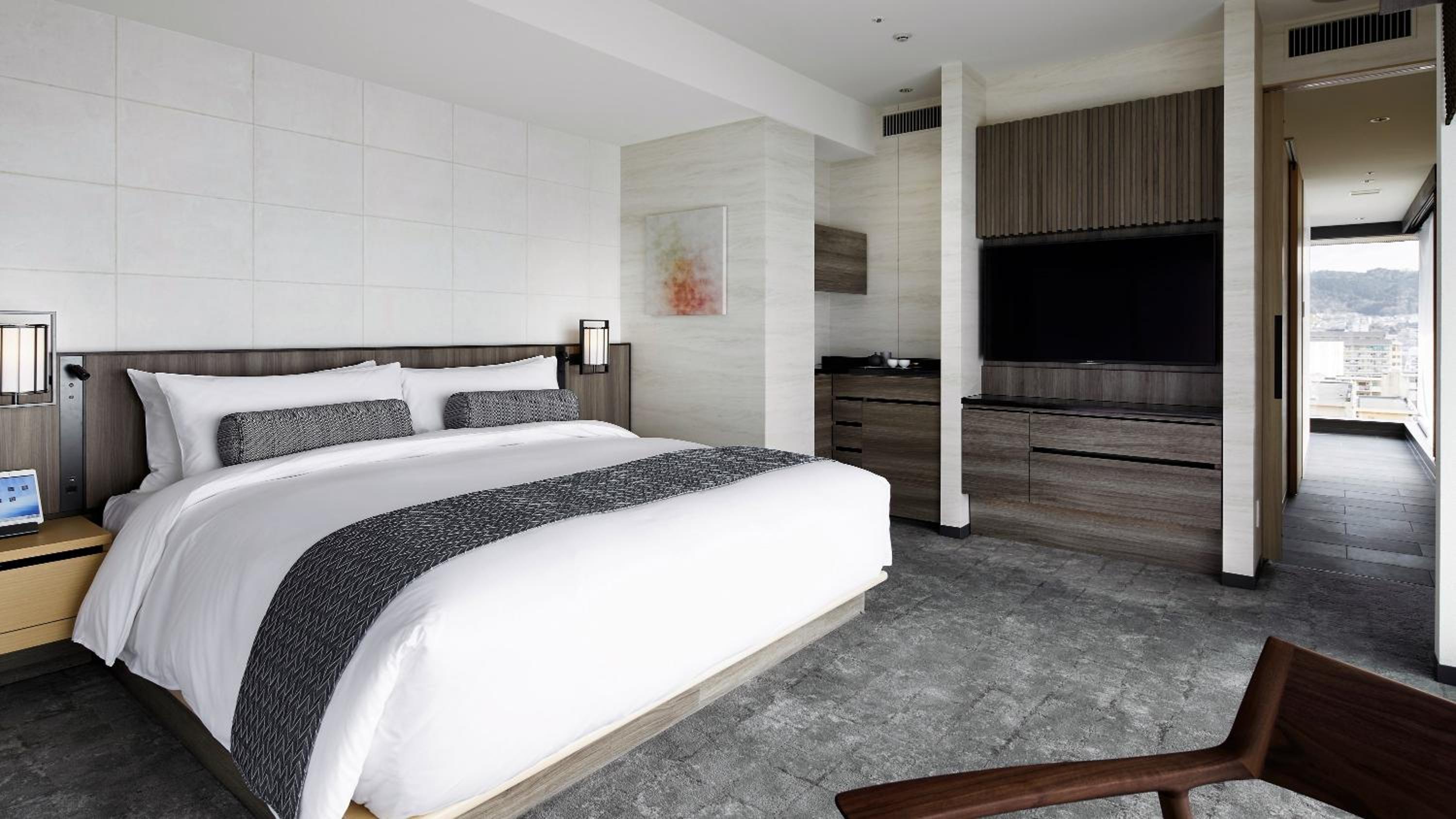 Deluxe King Room - Photo 6