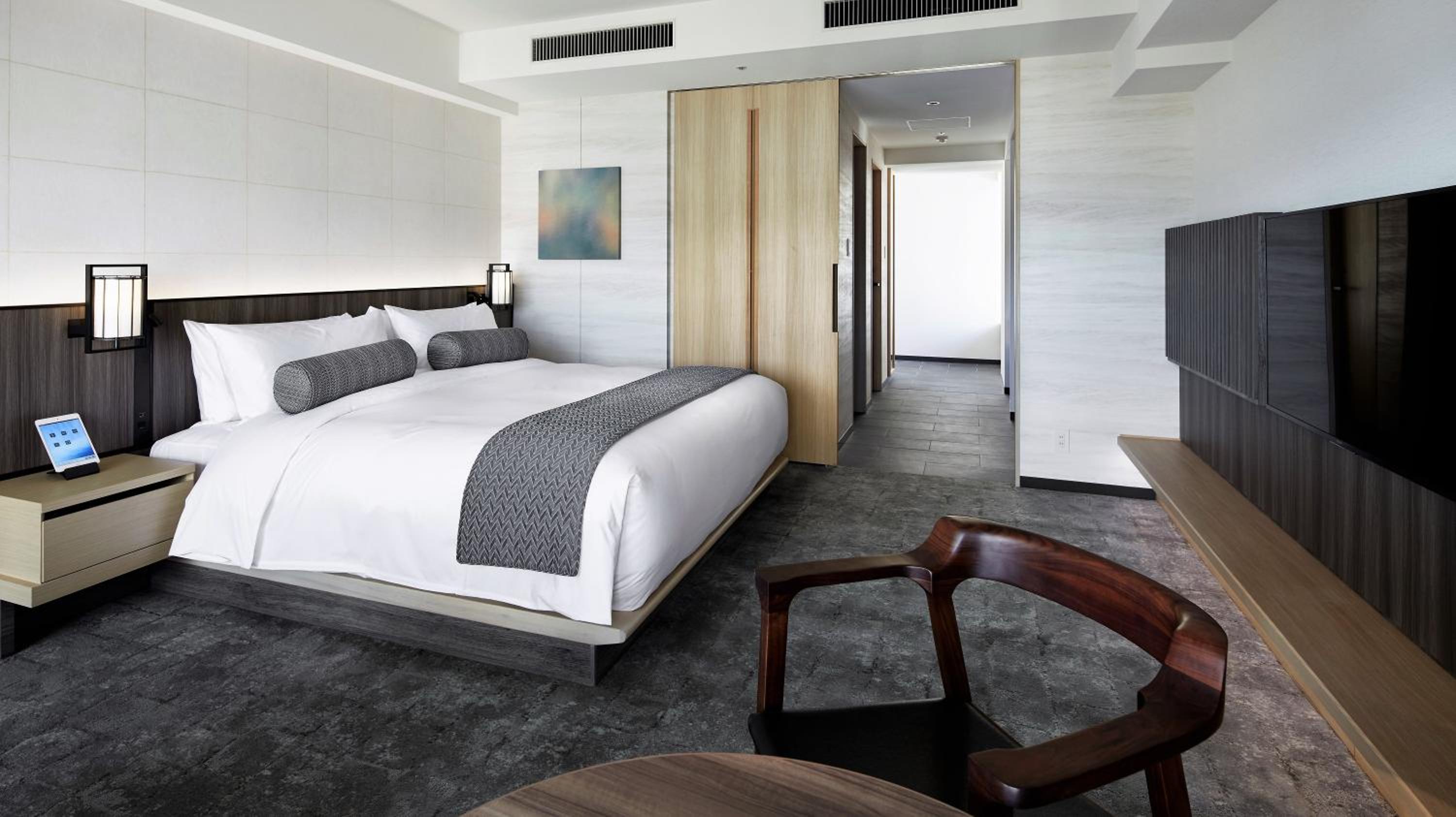 Deluxe King Room - Photo 1