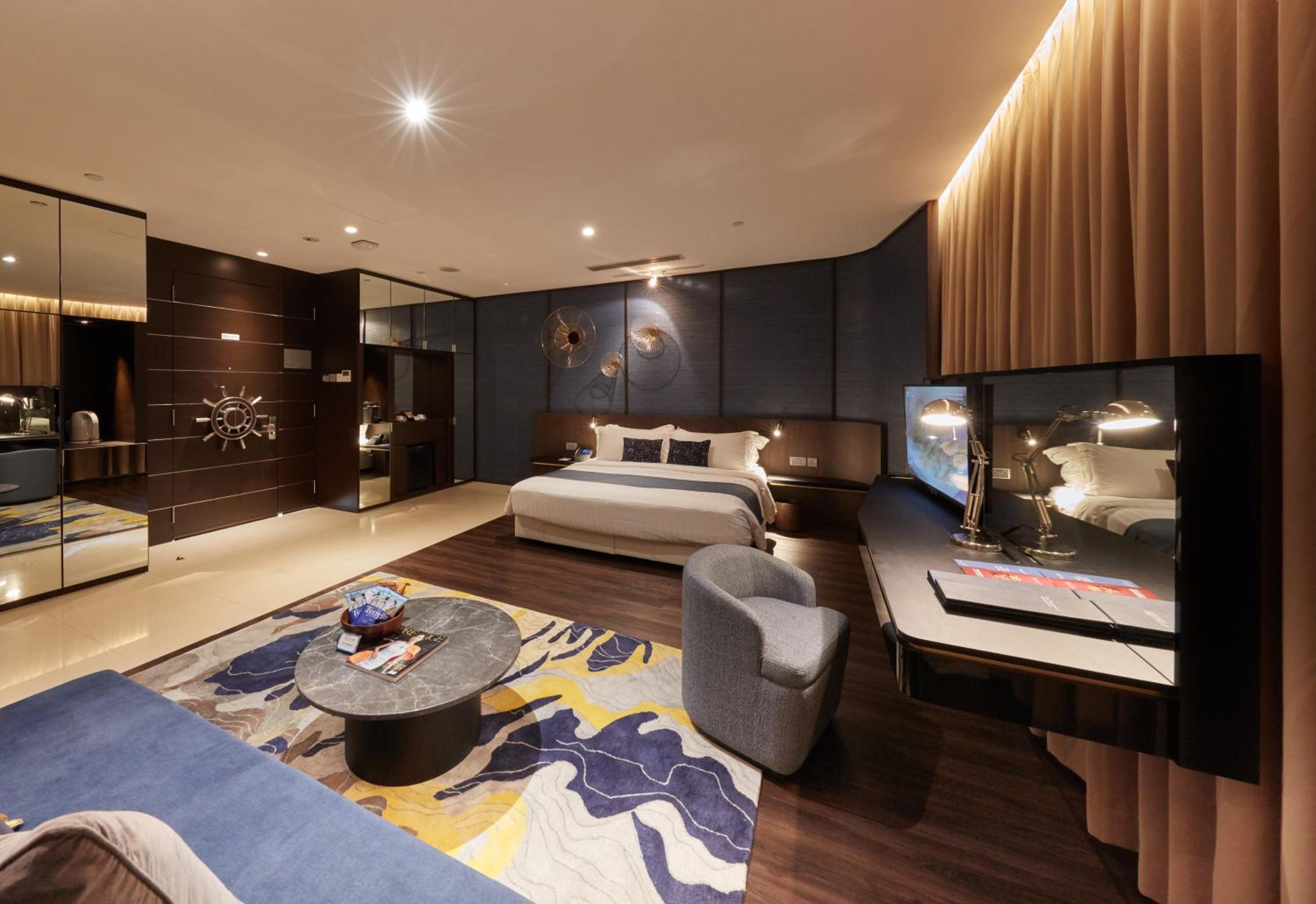 Monte Carlo 2 Suite Room photo 2