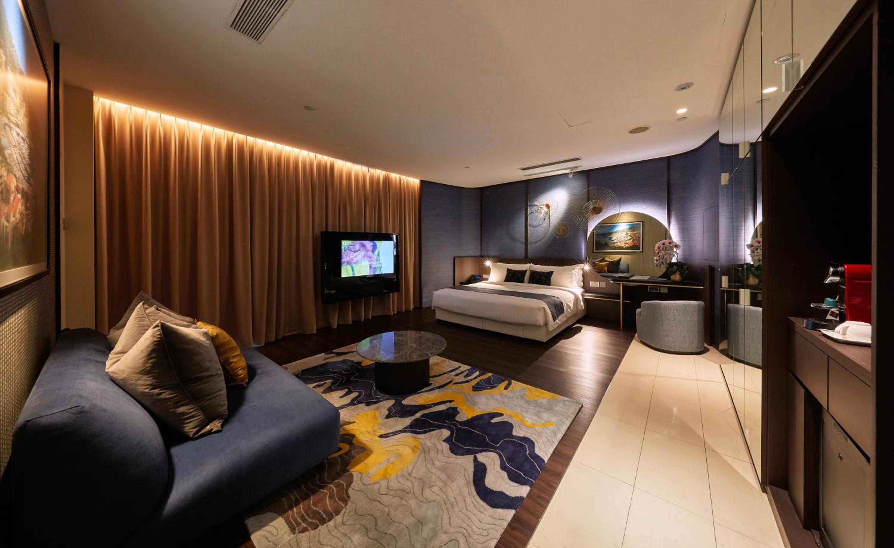 Monte Carlo 1 Suite Room photo 2