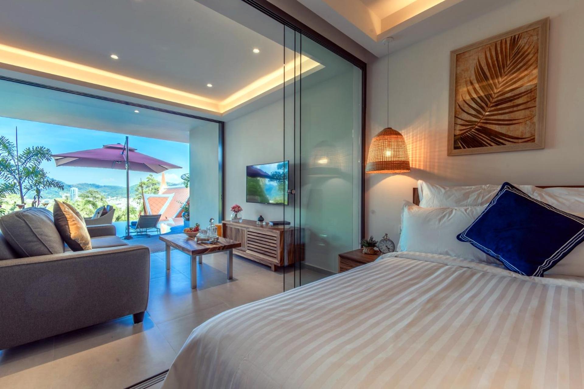 Suite with Pool View