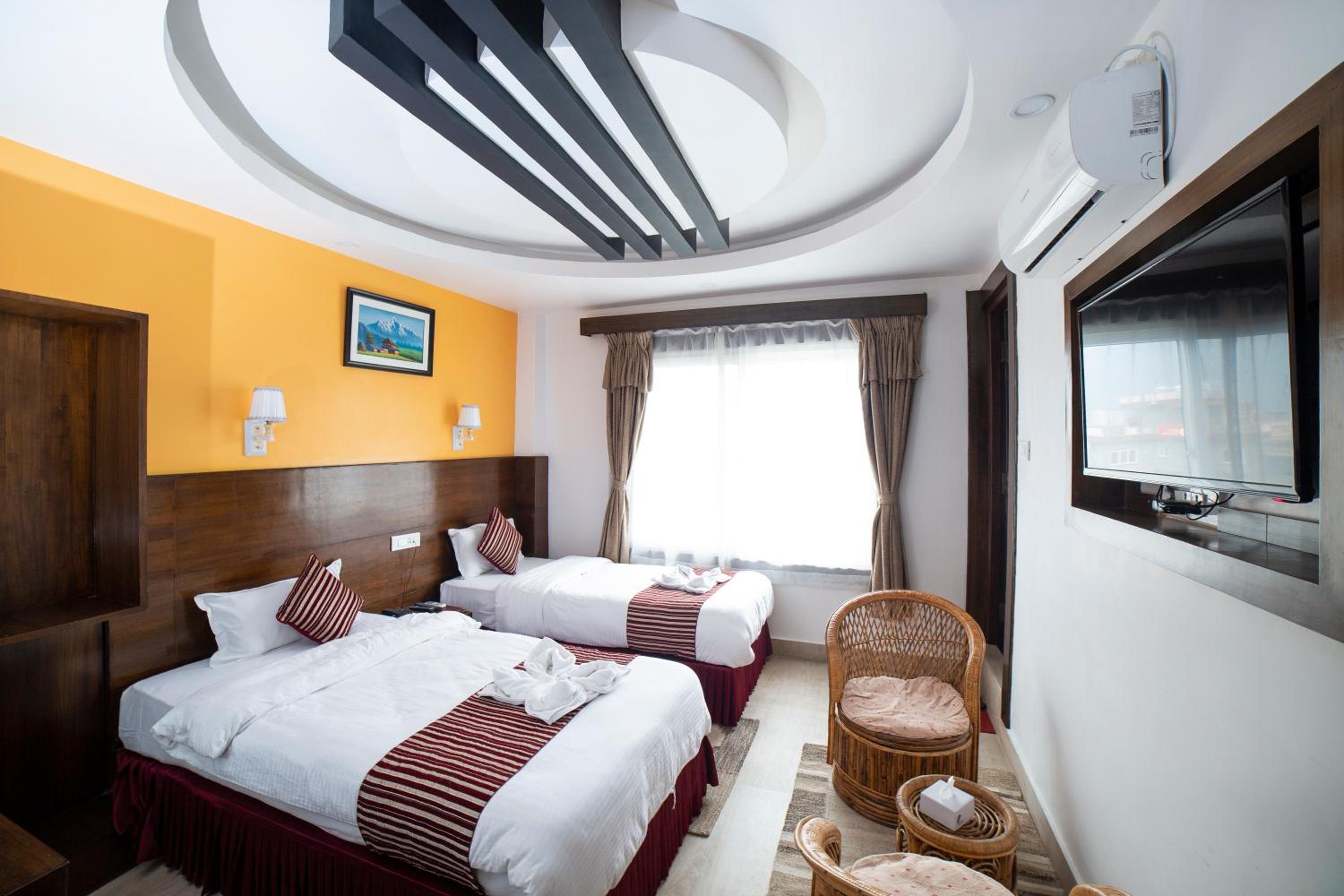 Deluxe Family Room