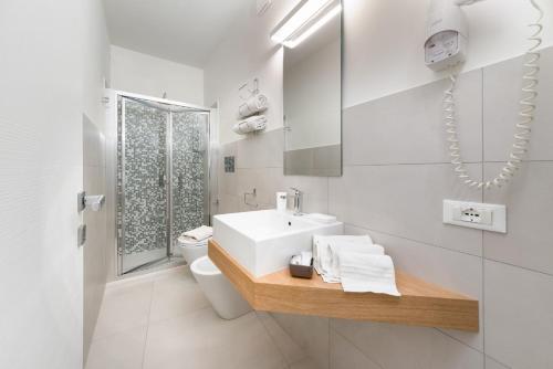 Double Room with Terrace - Photo 6