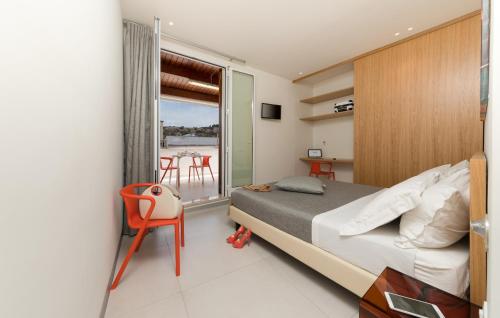 Double Room with Terrace - Photo 4