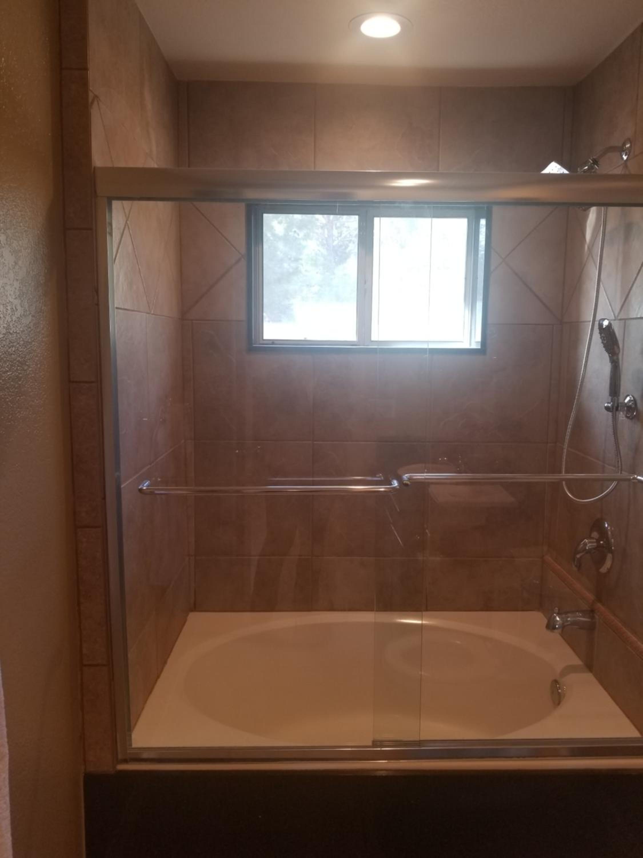 Two-Bedroom House - Photo 4
