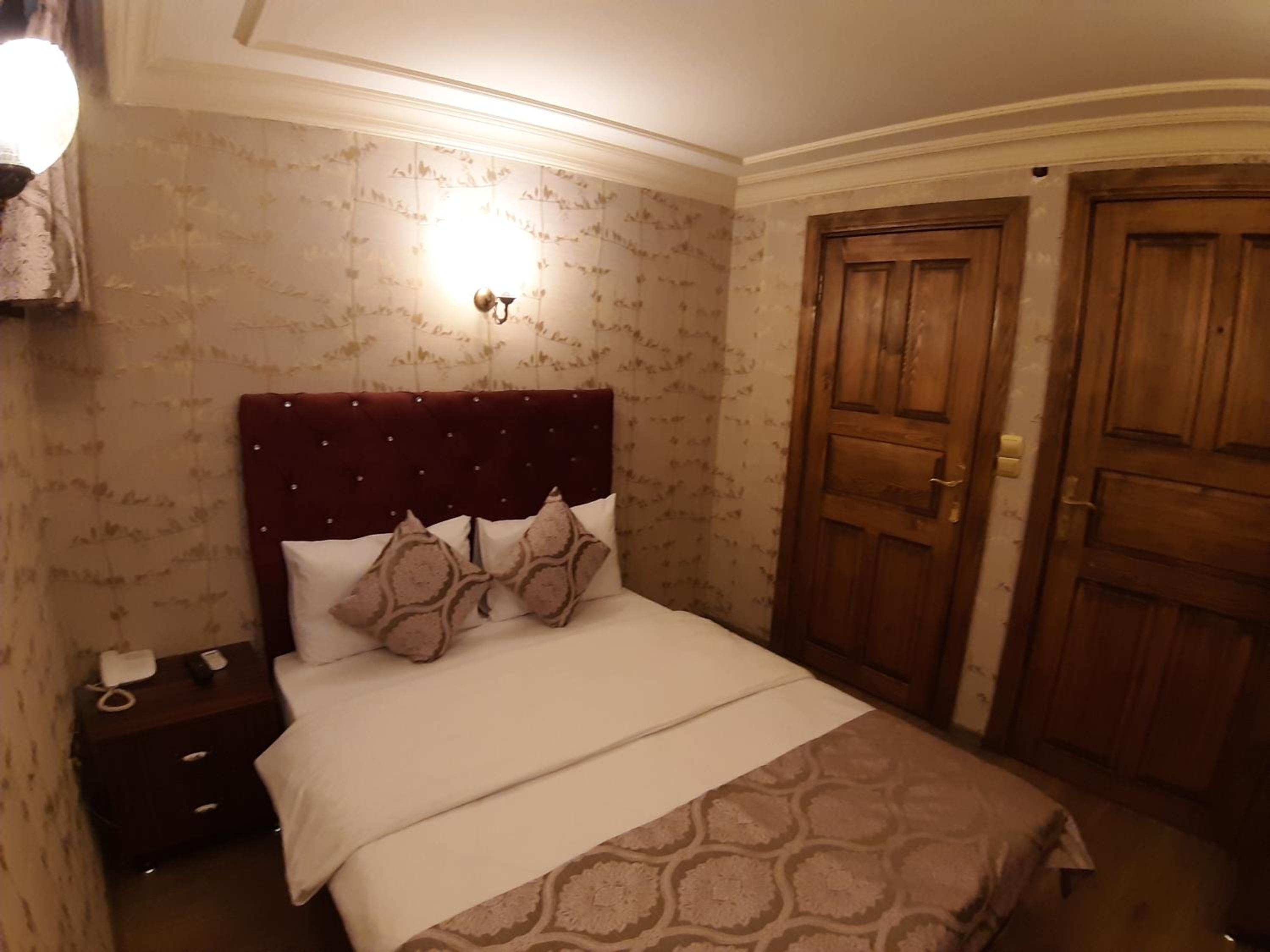 Economy Double Room photo 2