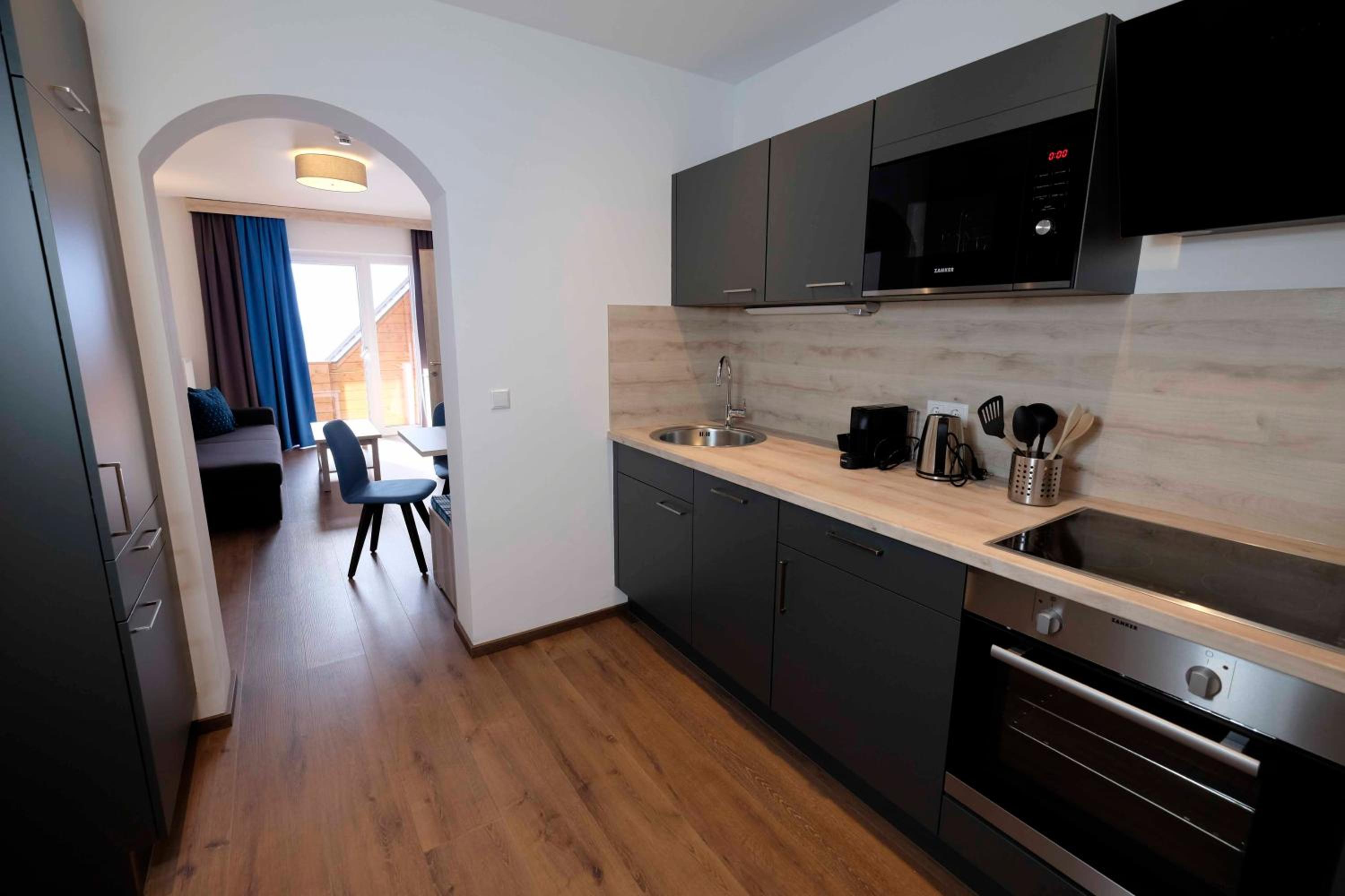 Apartment with Mountain View photo 2