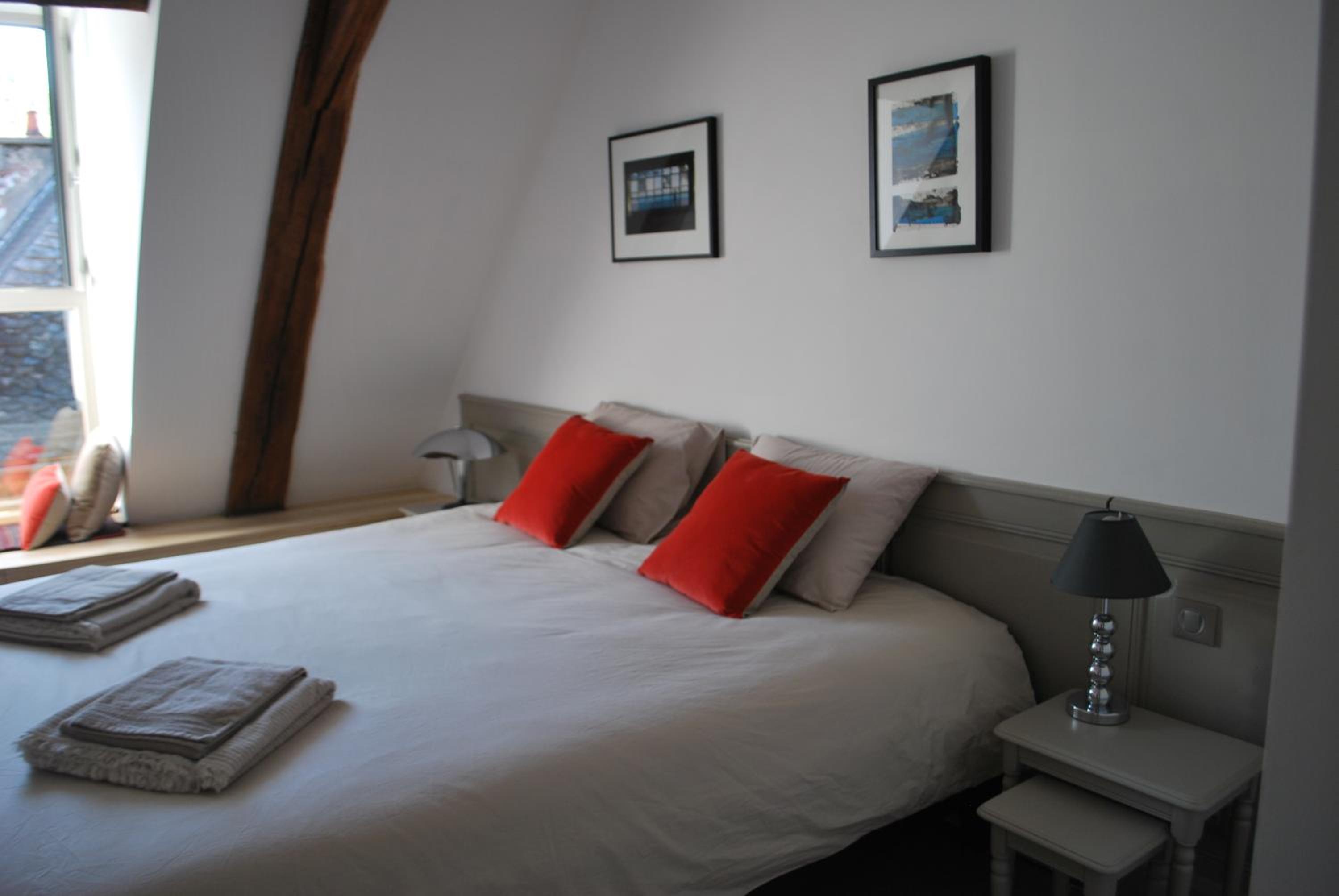 Triple Room with Bathroom - Photo 7