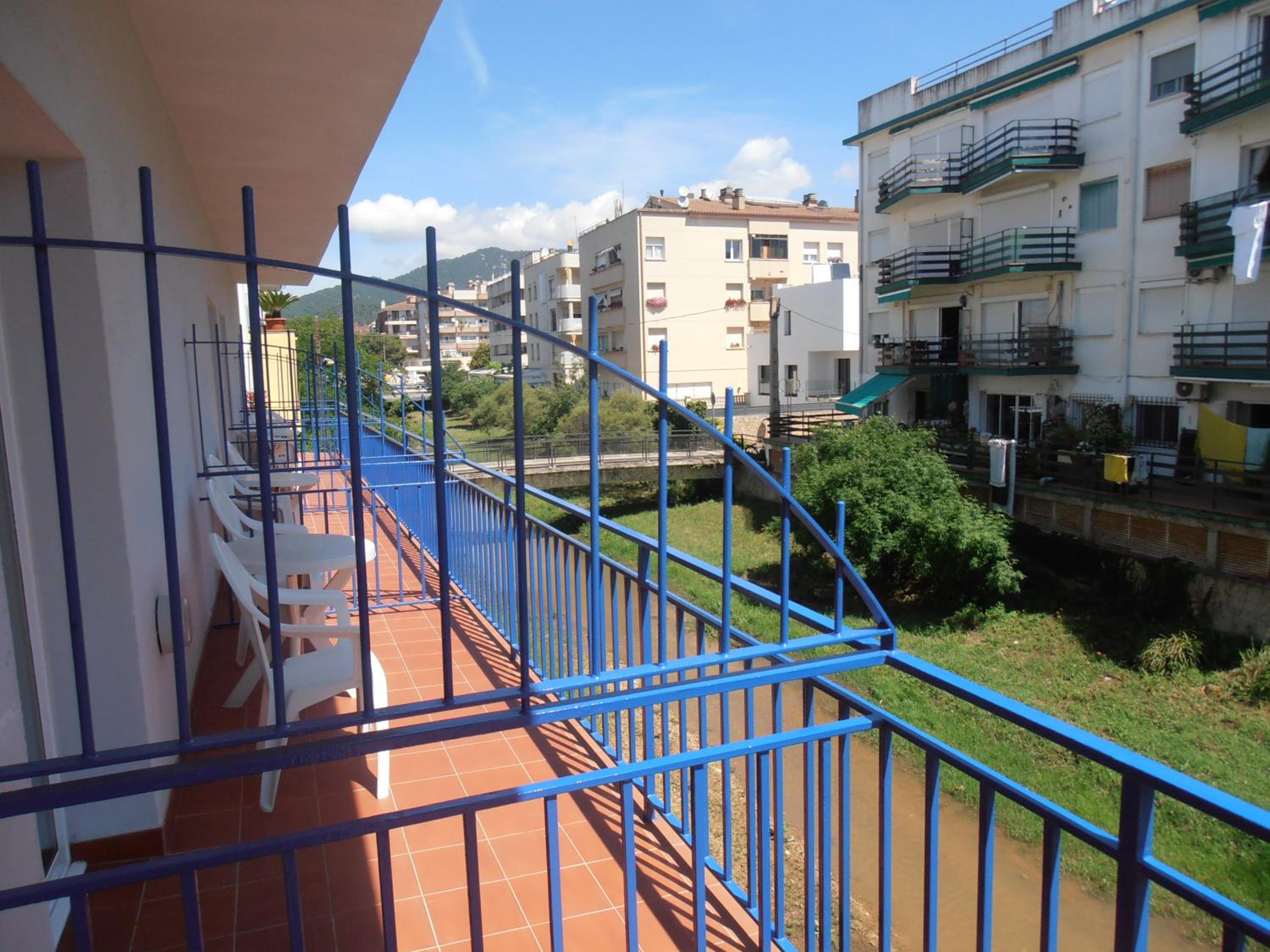Superior Double Room with Balcony and River View - Photo 5