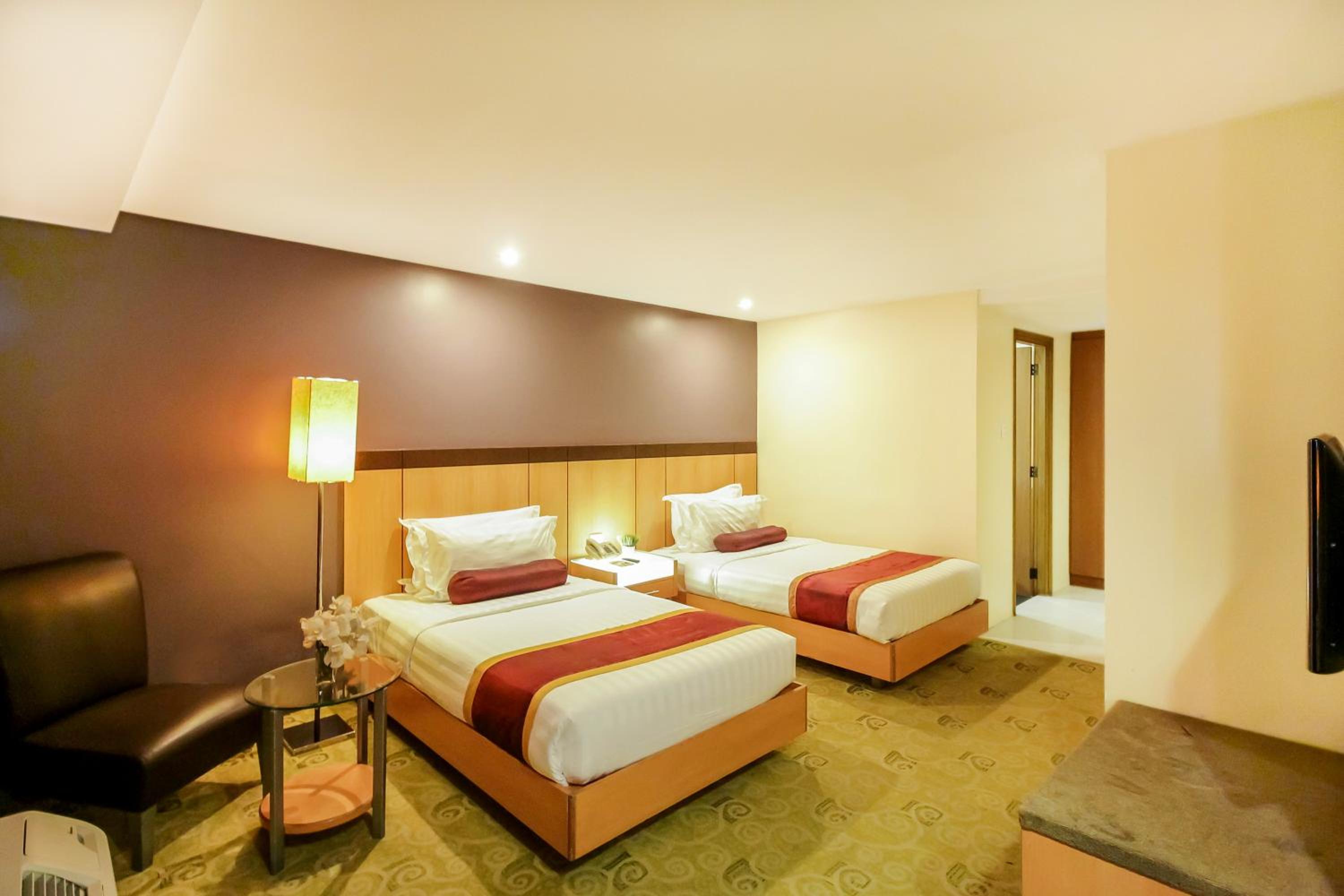 Deluxe Twin - Hotel Floor - Photo 6