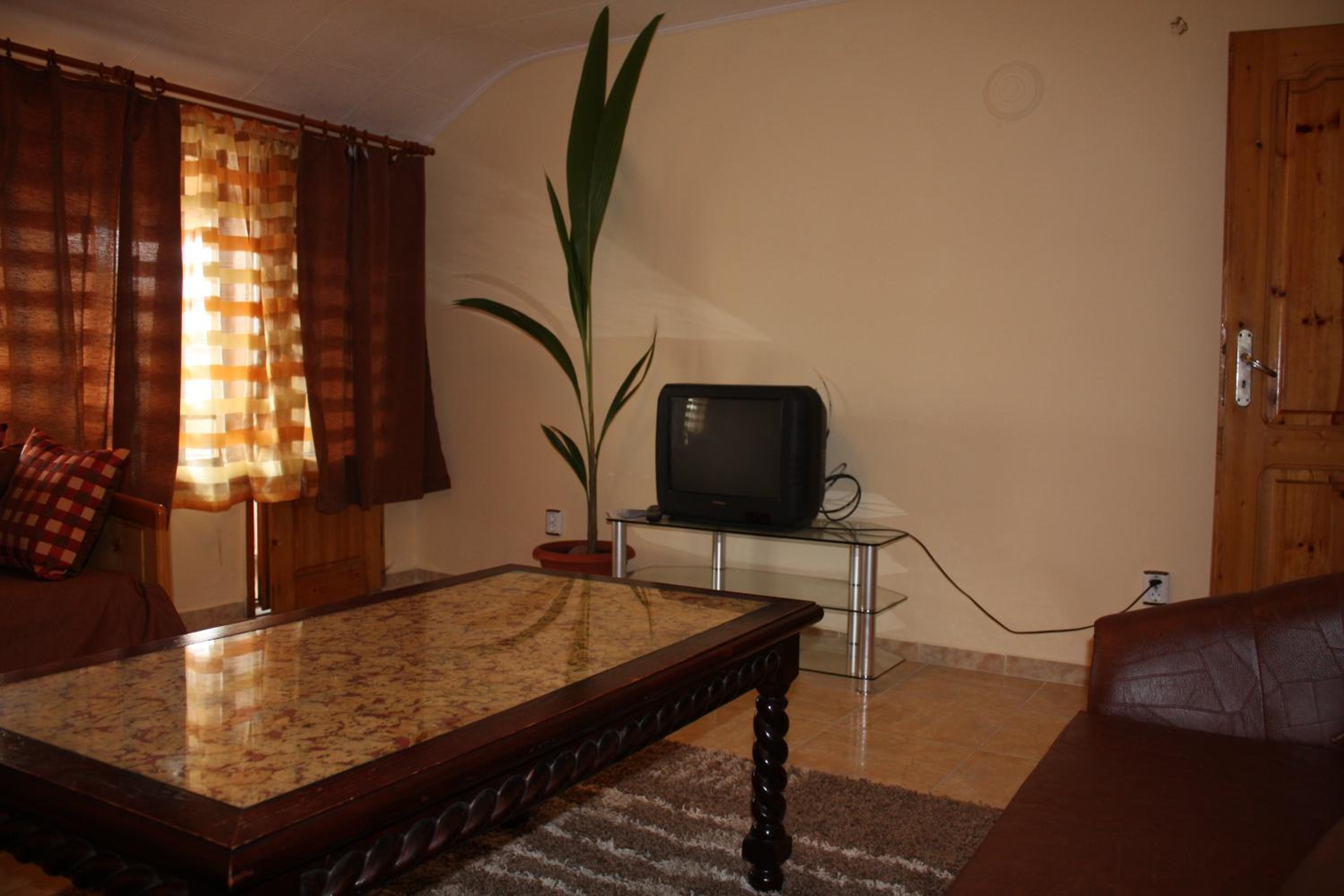 One-Bedroom Suite with Balcony and Sea View photo 2