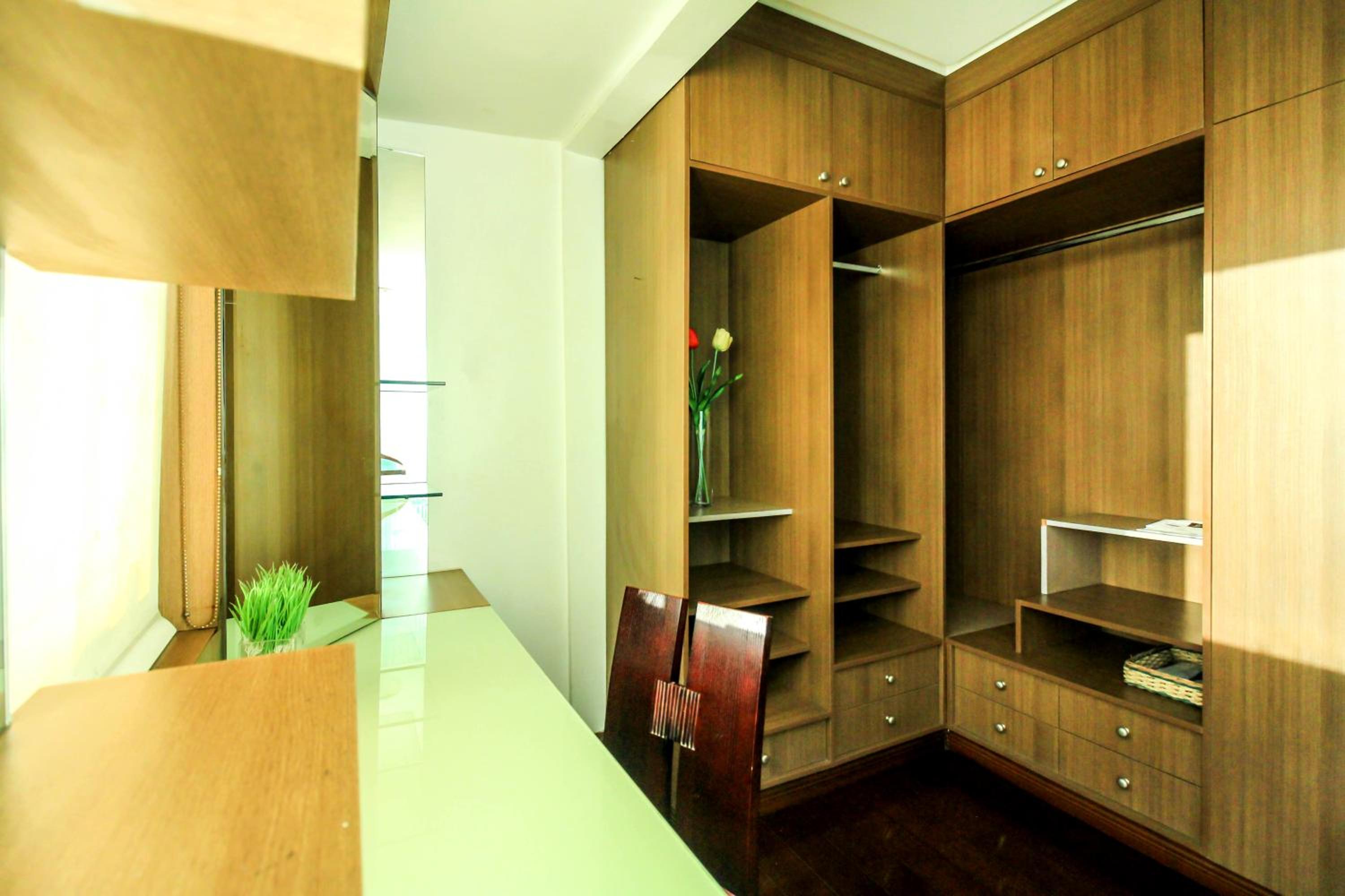 Three-Bedroom Suite - Photo 13