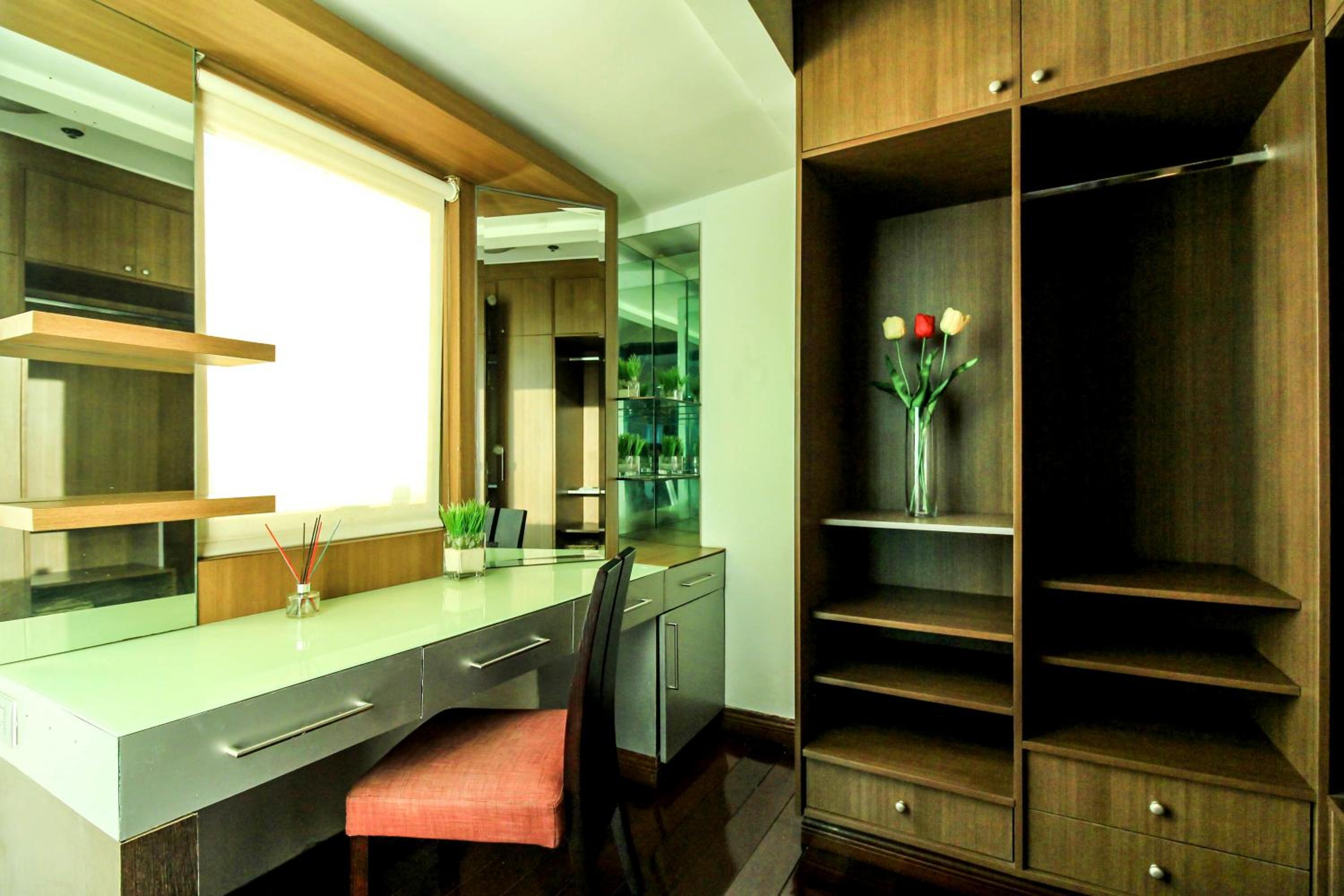 Three-Bedroom Suite - Photo 15