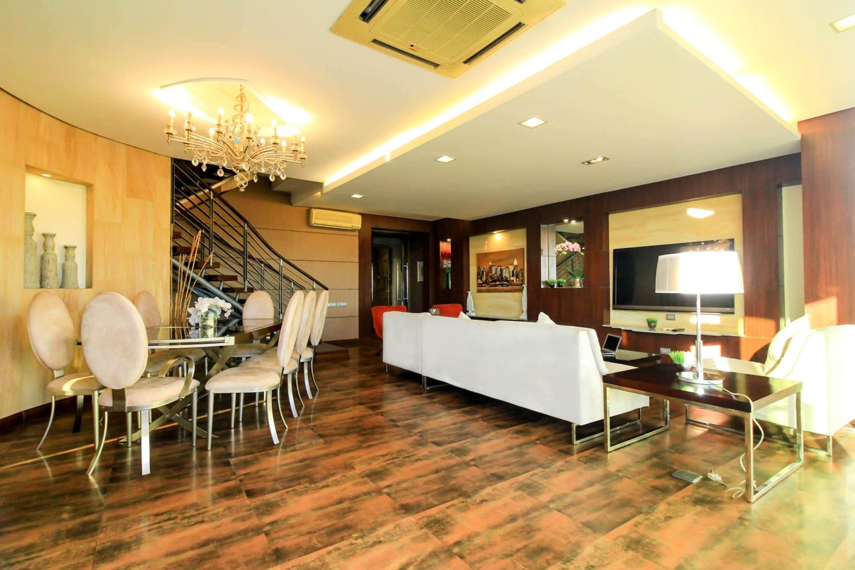 Three-Bedroom Suite - Photo 20