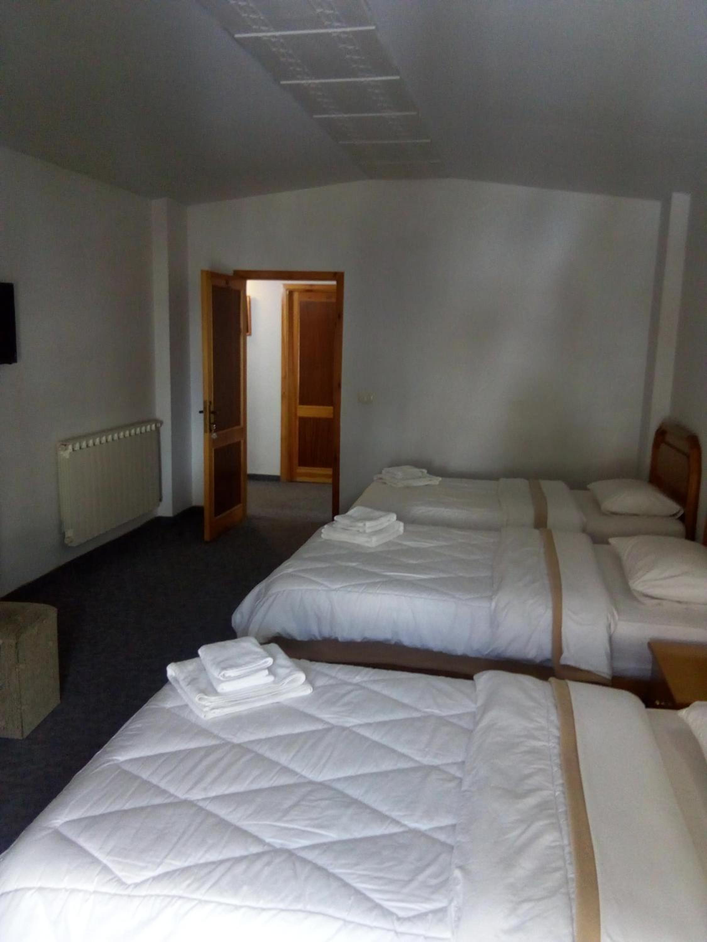 Basic Triple Room photo 1