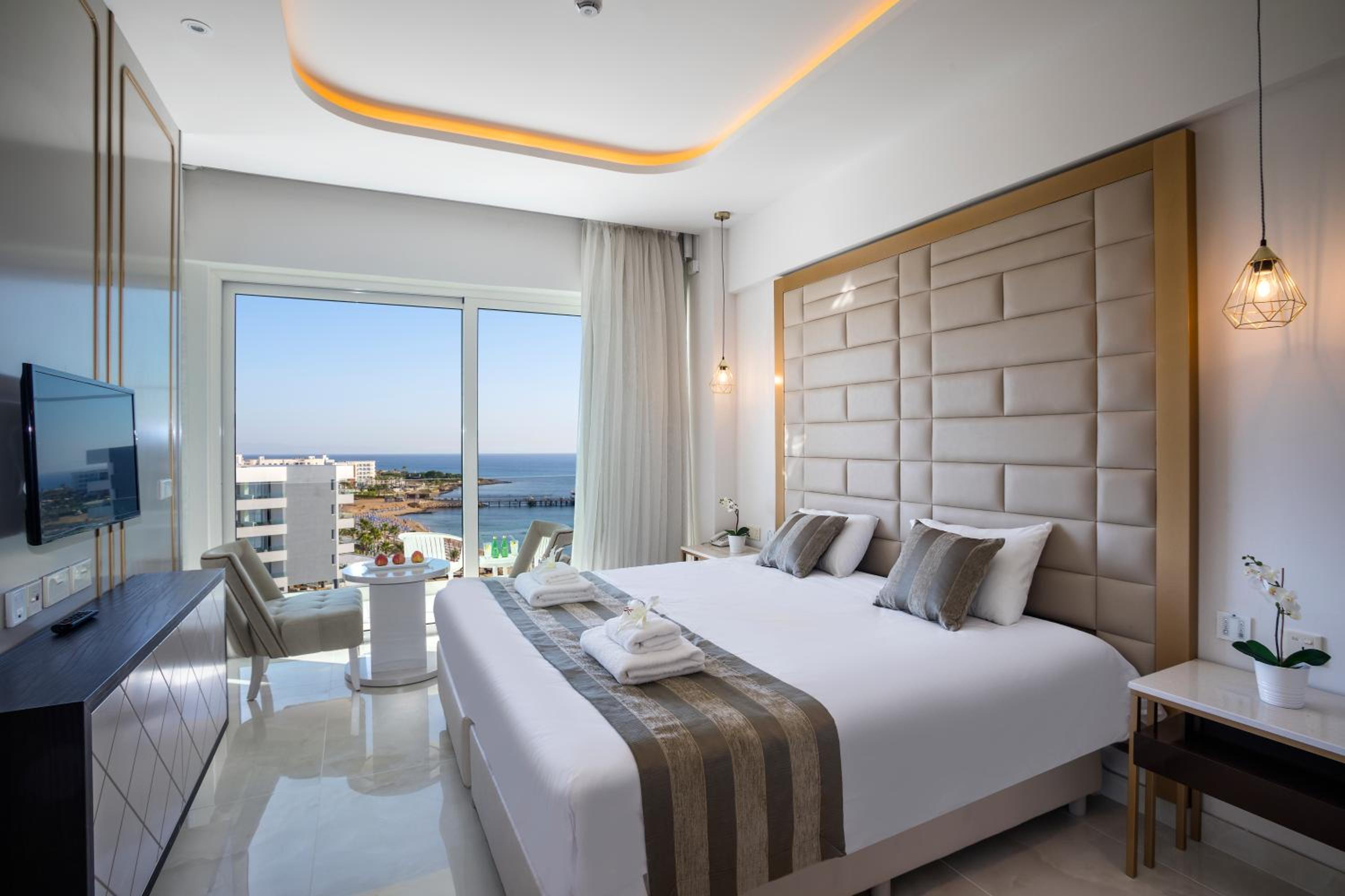 Family Suite with Sea View