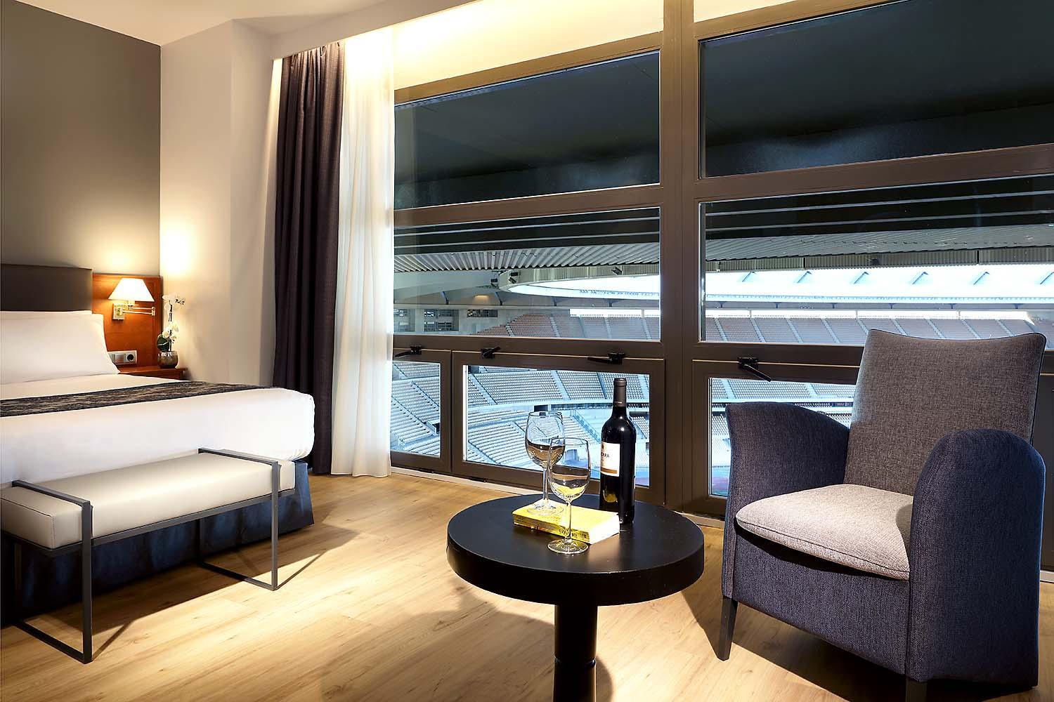 Double or Twin Room with View - Photo 5