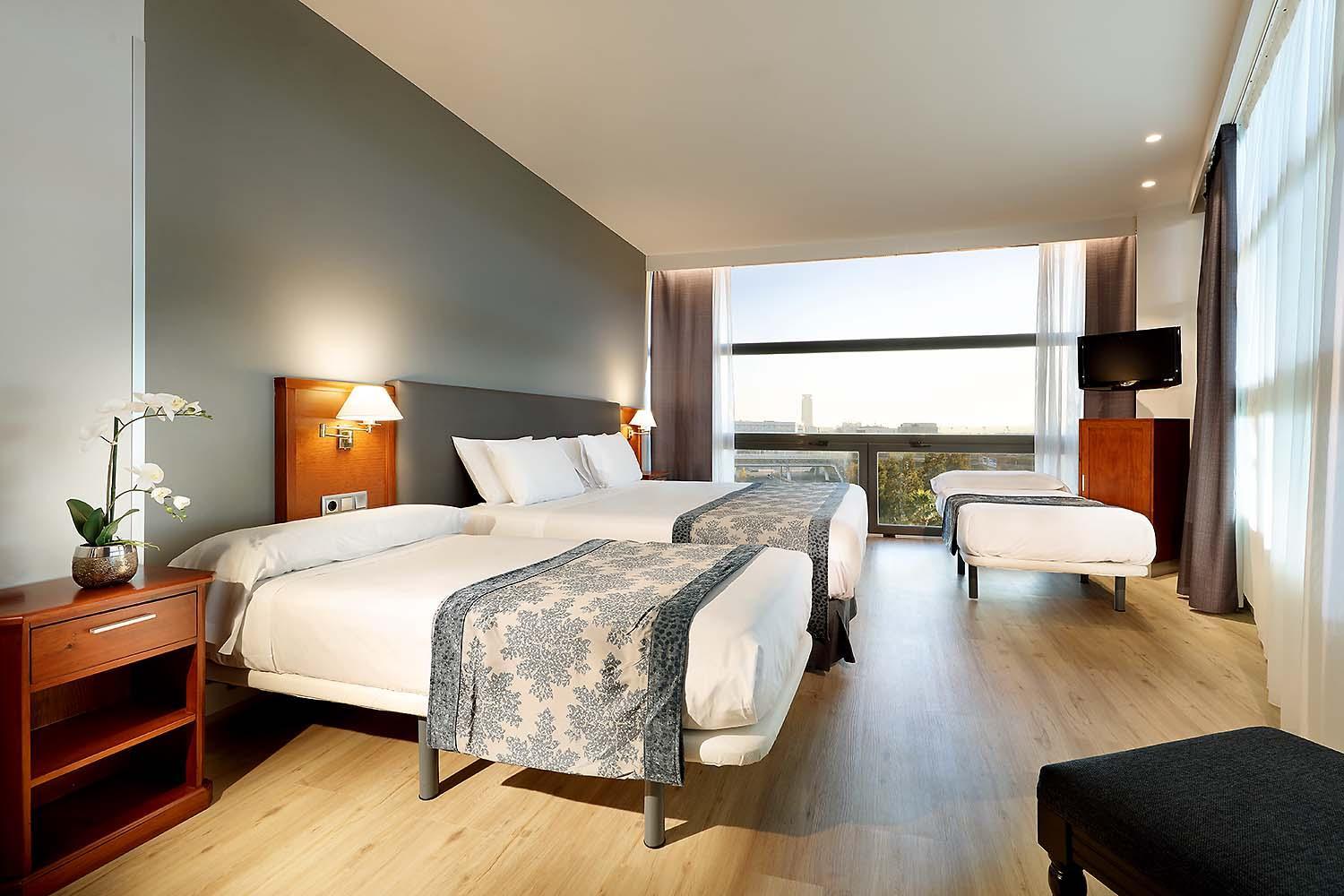 Quadruple Room - Photo 1