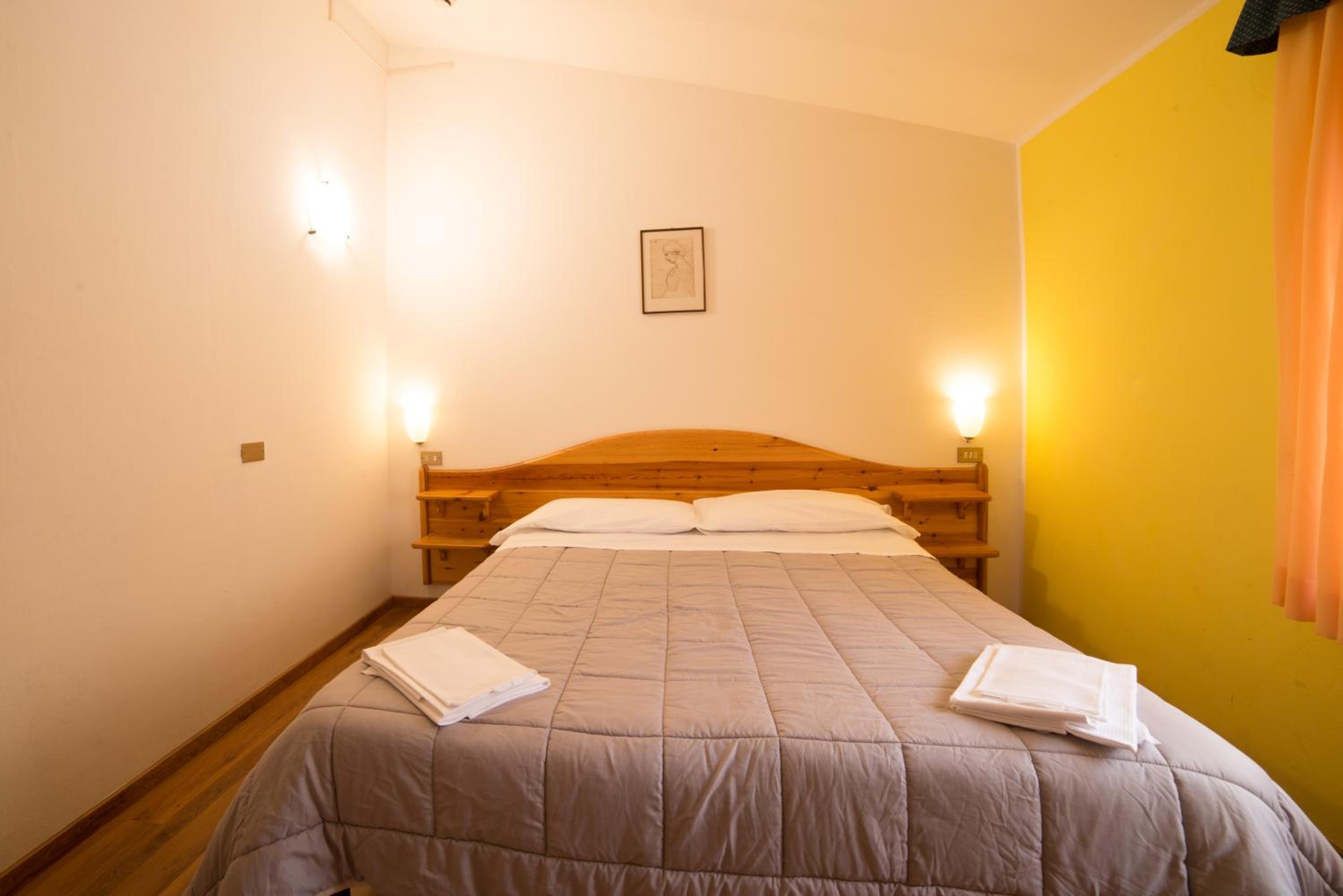 Double Room - Photo 3
