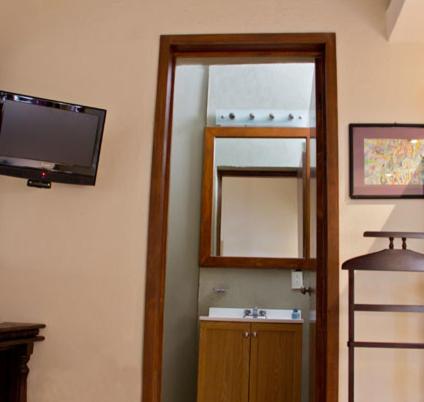 Standard Double Room - Photo 2
