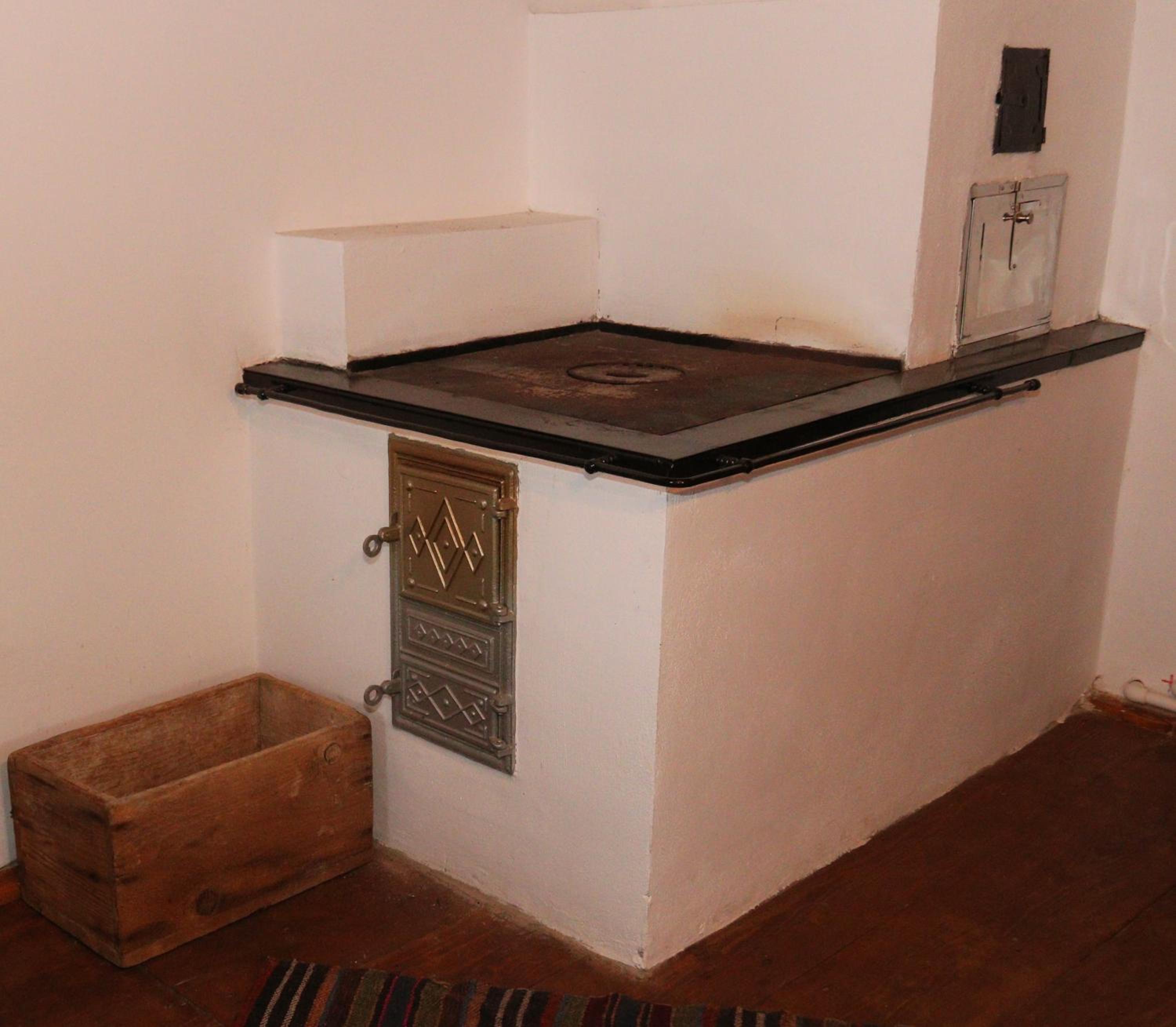 Three-Bedroom House - Photo 14