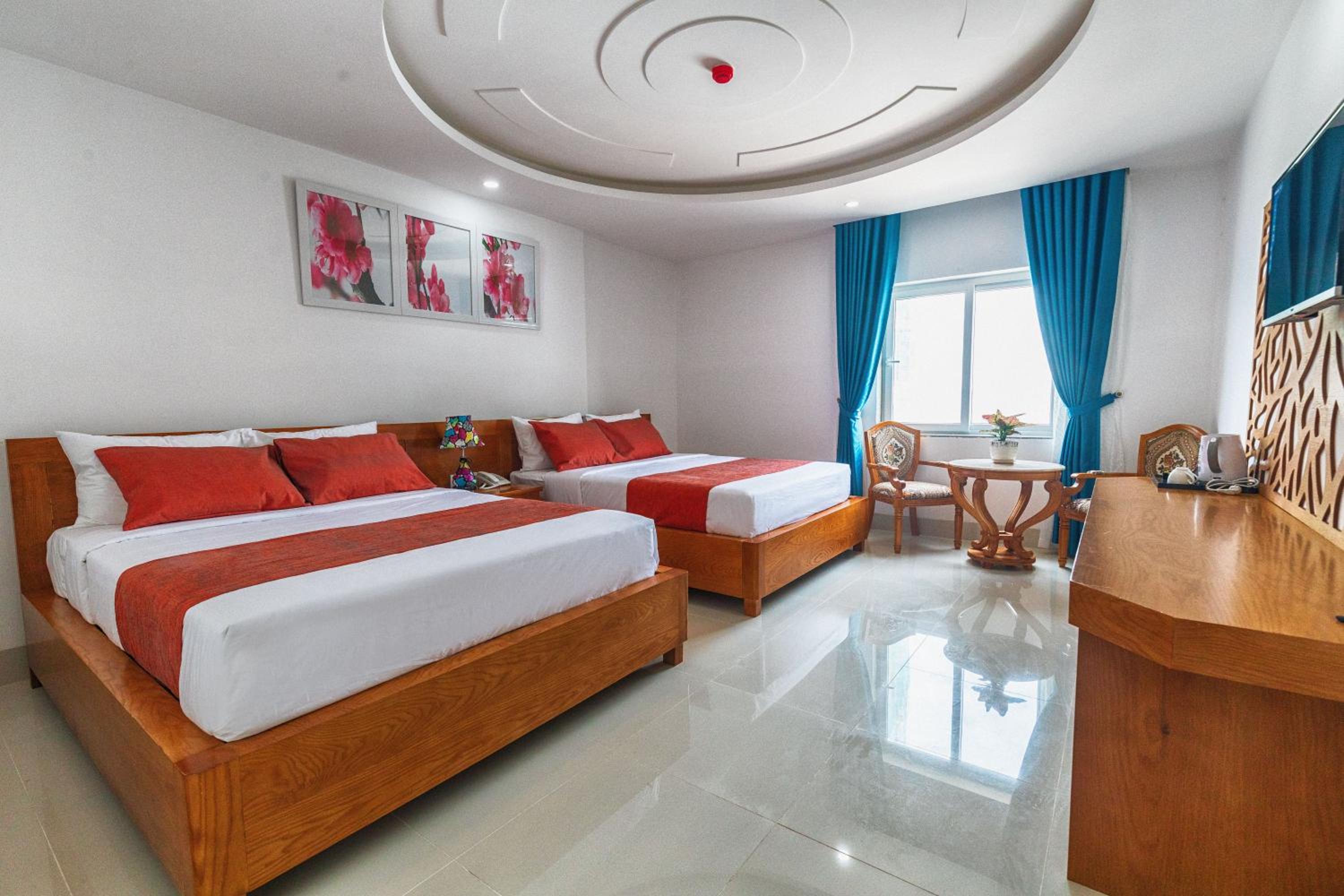 Superior Quadruple Room - Photo 1