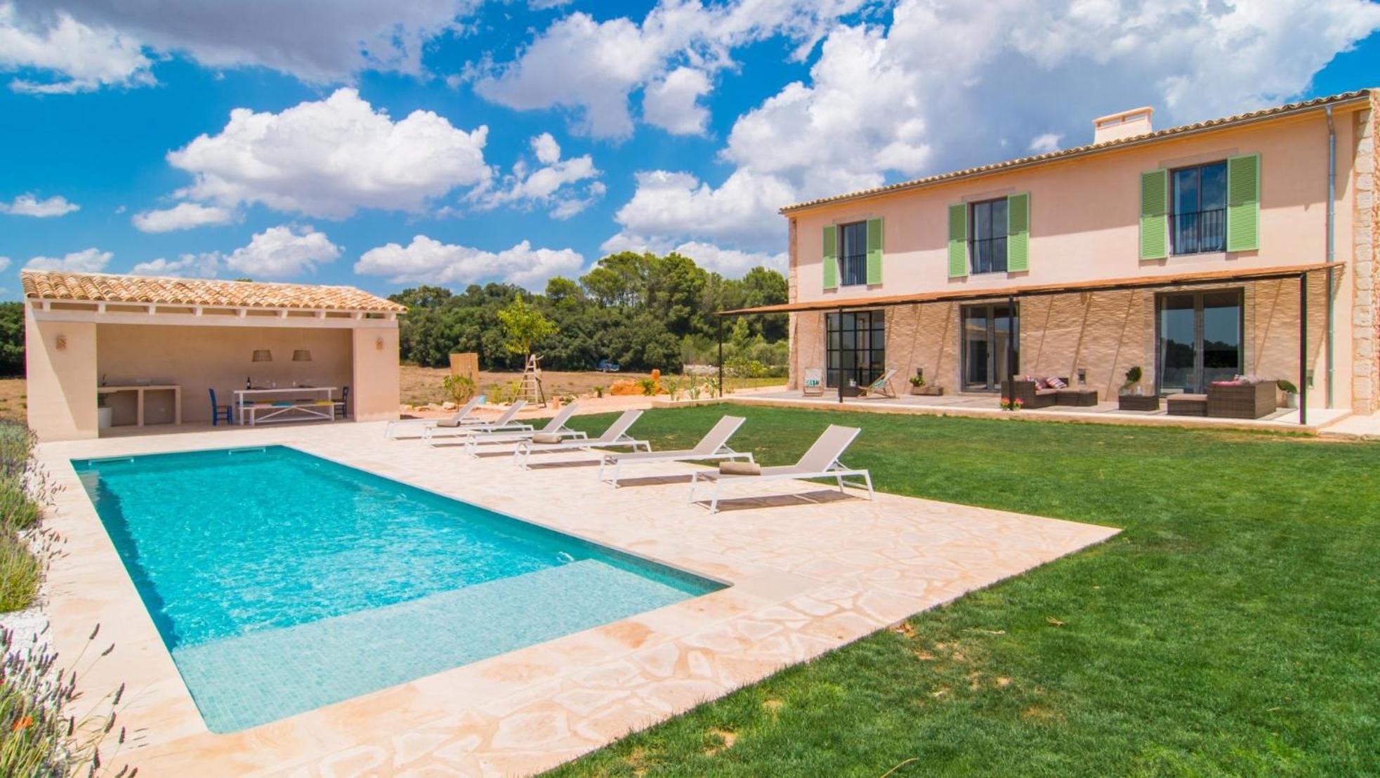 Villa with Private Pool photo 2