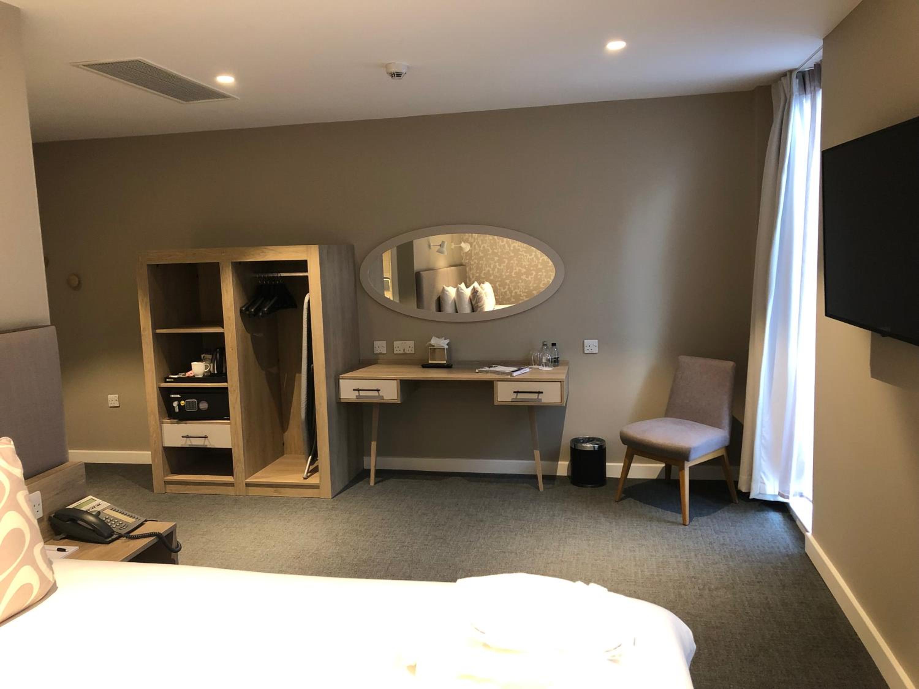 Double Room - Disability Access photo 3