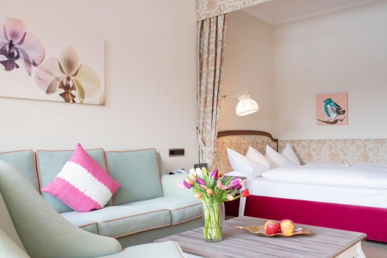 Deluxe Queen Room - Photo 5