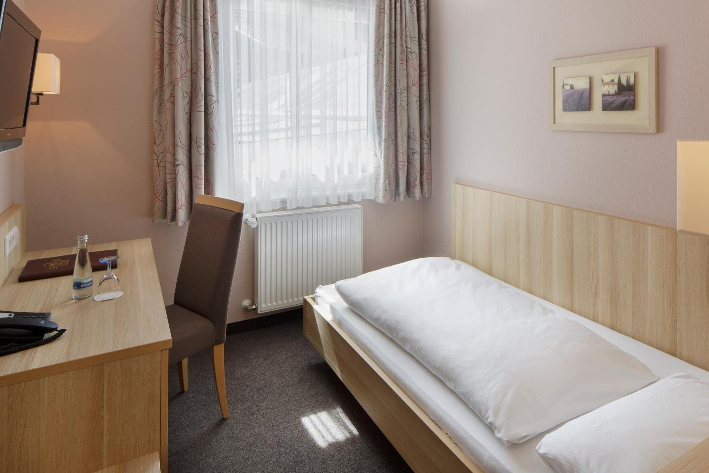 Single Room photo 1
