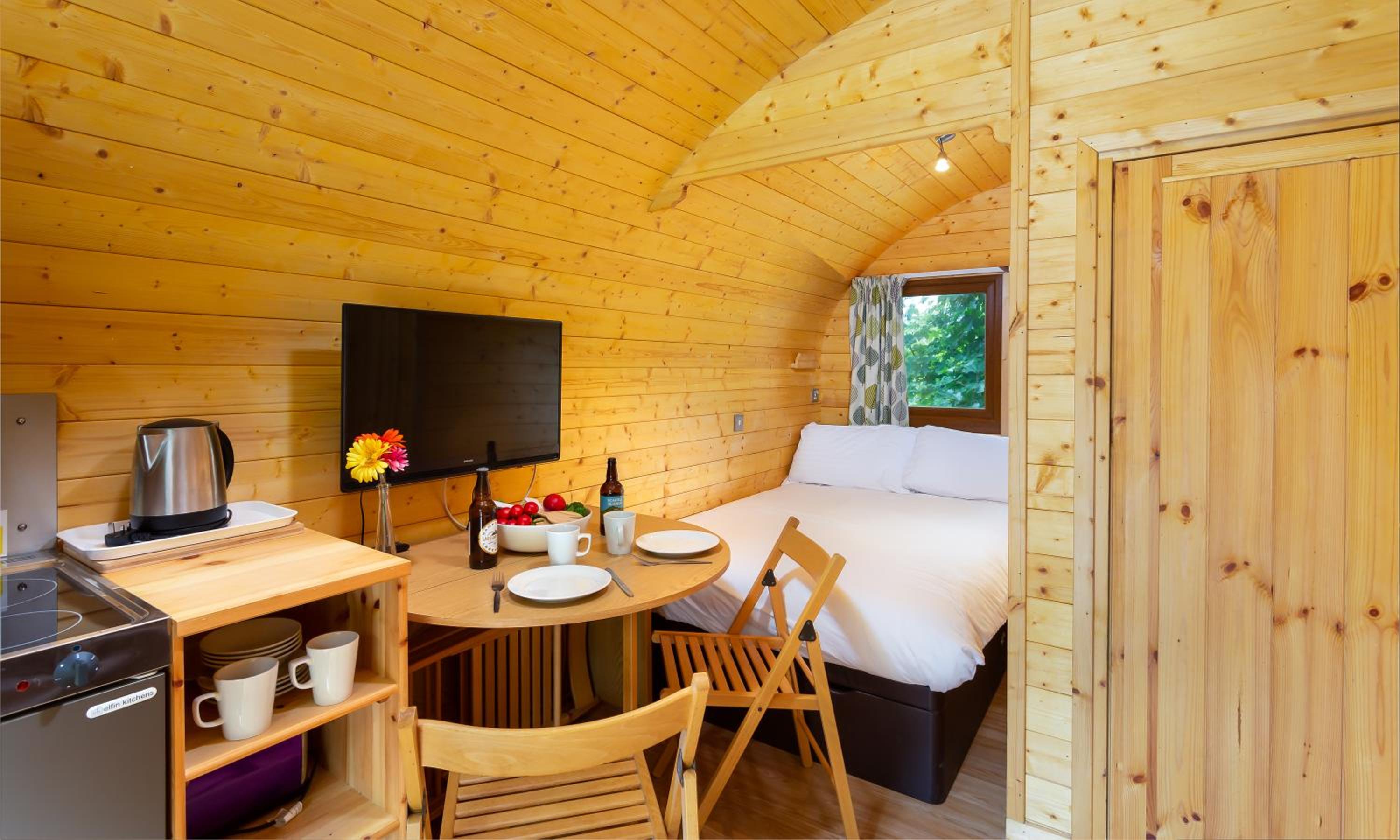 Super Deluxe Glamping Pod - Dog Free photo 3