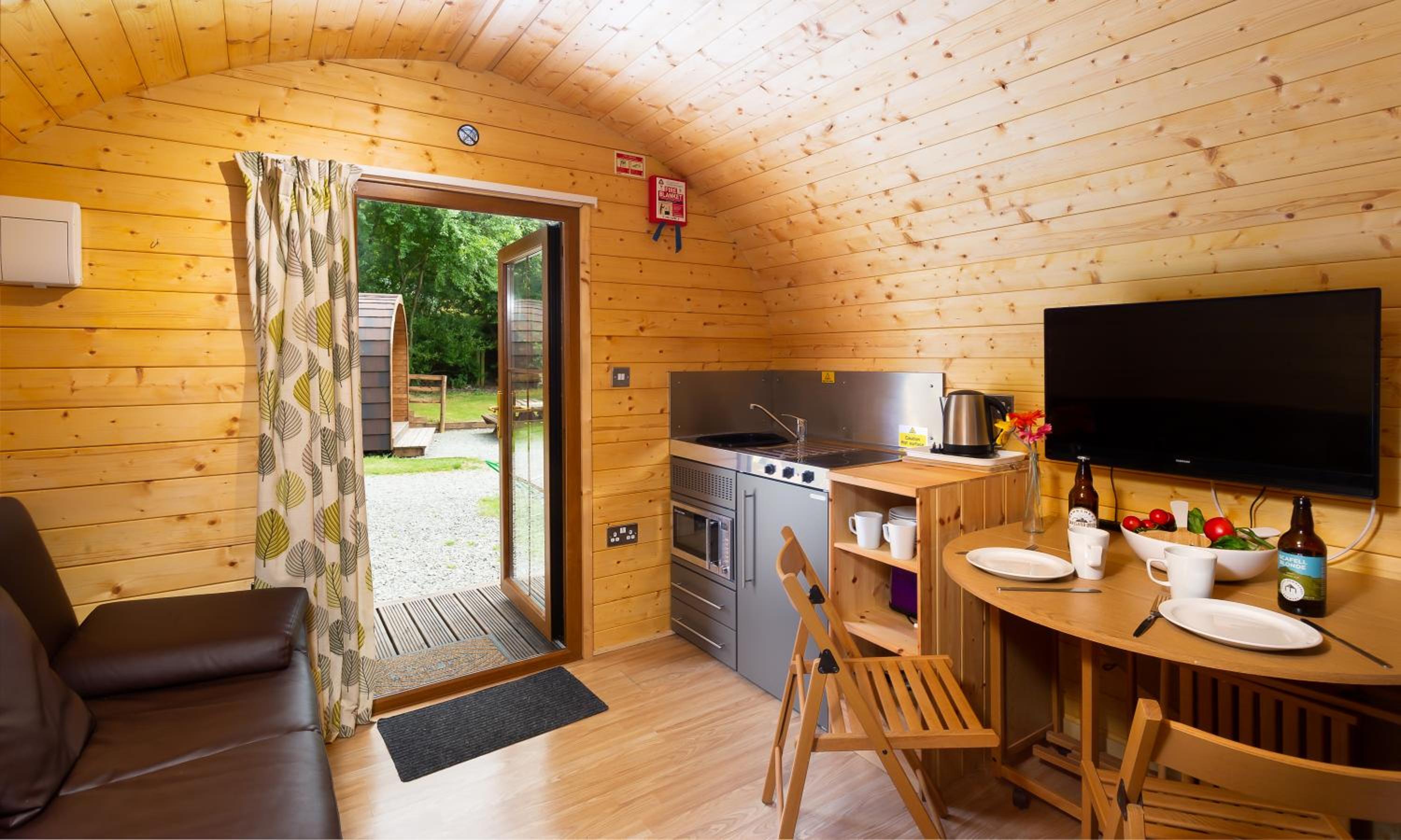 Super Deluxe Glamping Pod - Dog Free photo 2