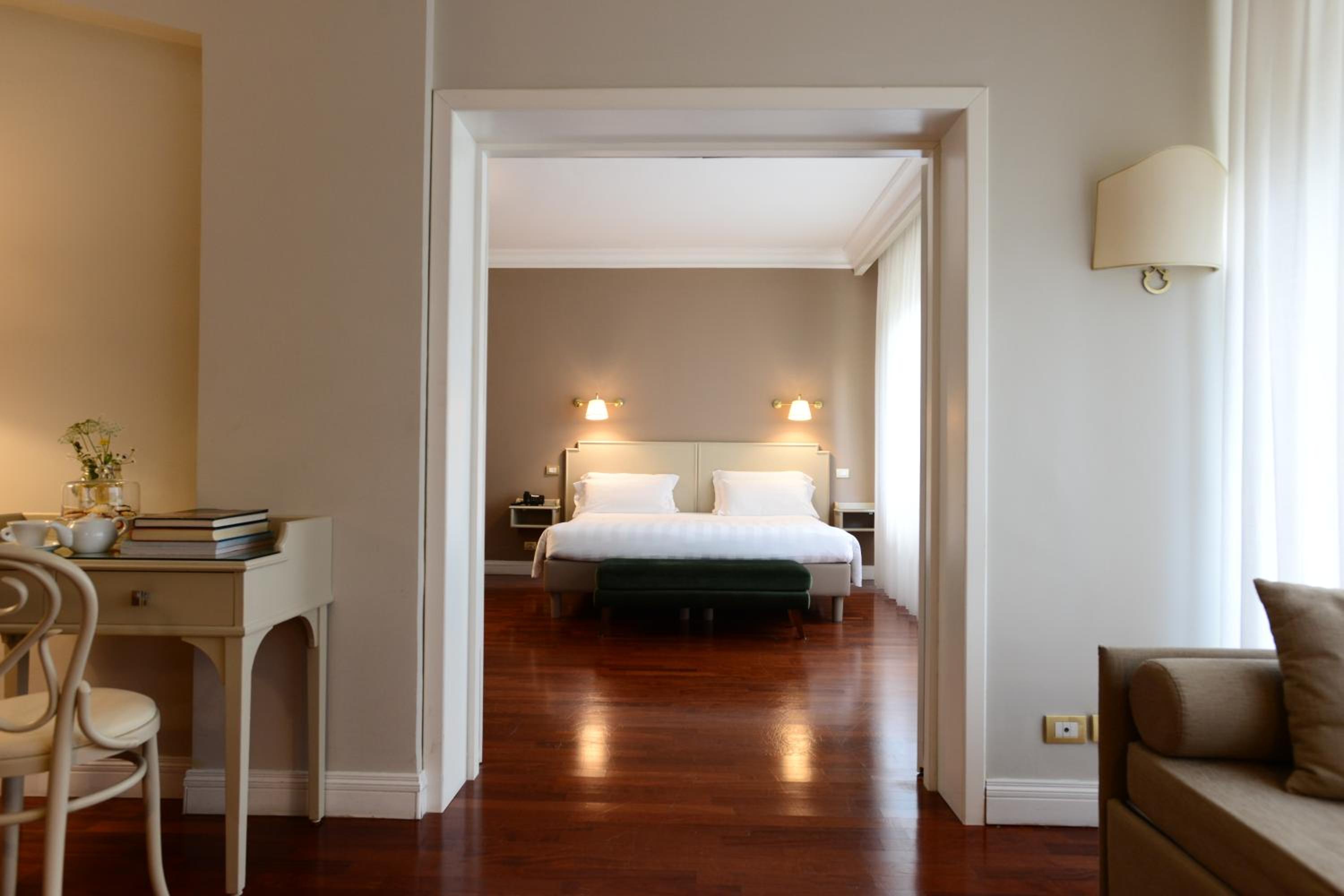 Suite - Photo 4