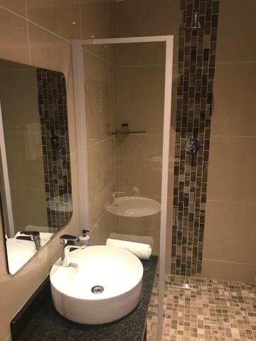 Deluxe King Room photo 3