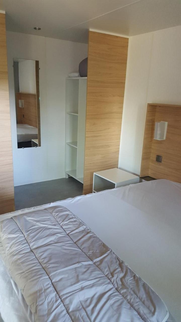 Mobile Home photo 2