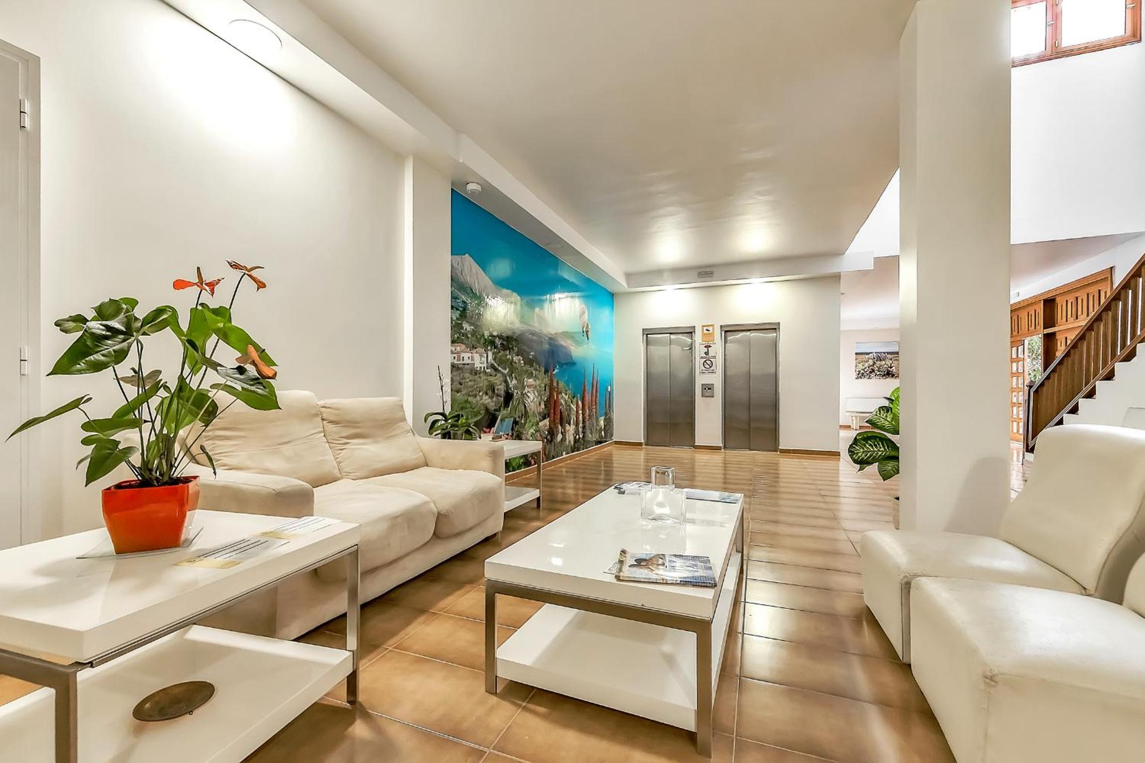 Apartamento de 2 habitaciones con vista a la piscina