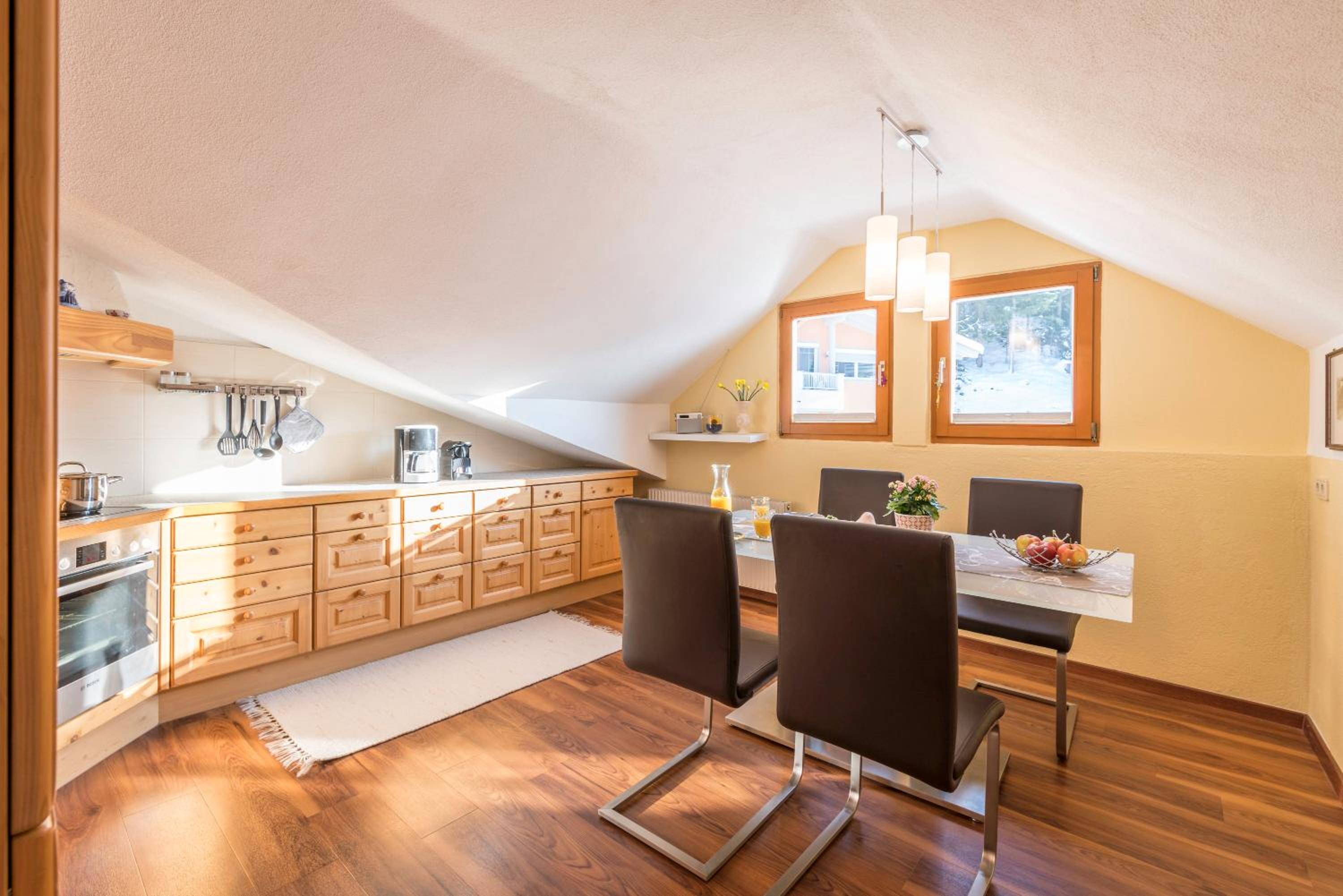 One-Bedroom Apartment with Balcony photo 3