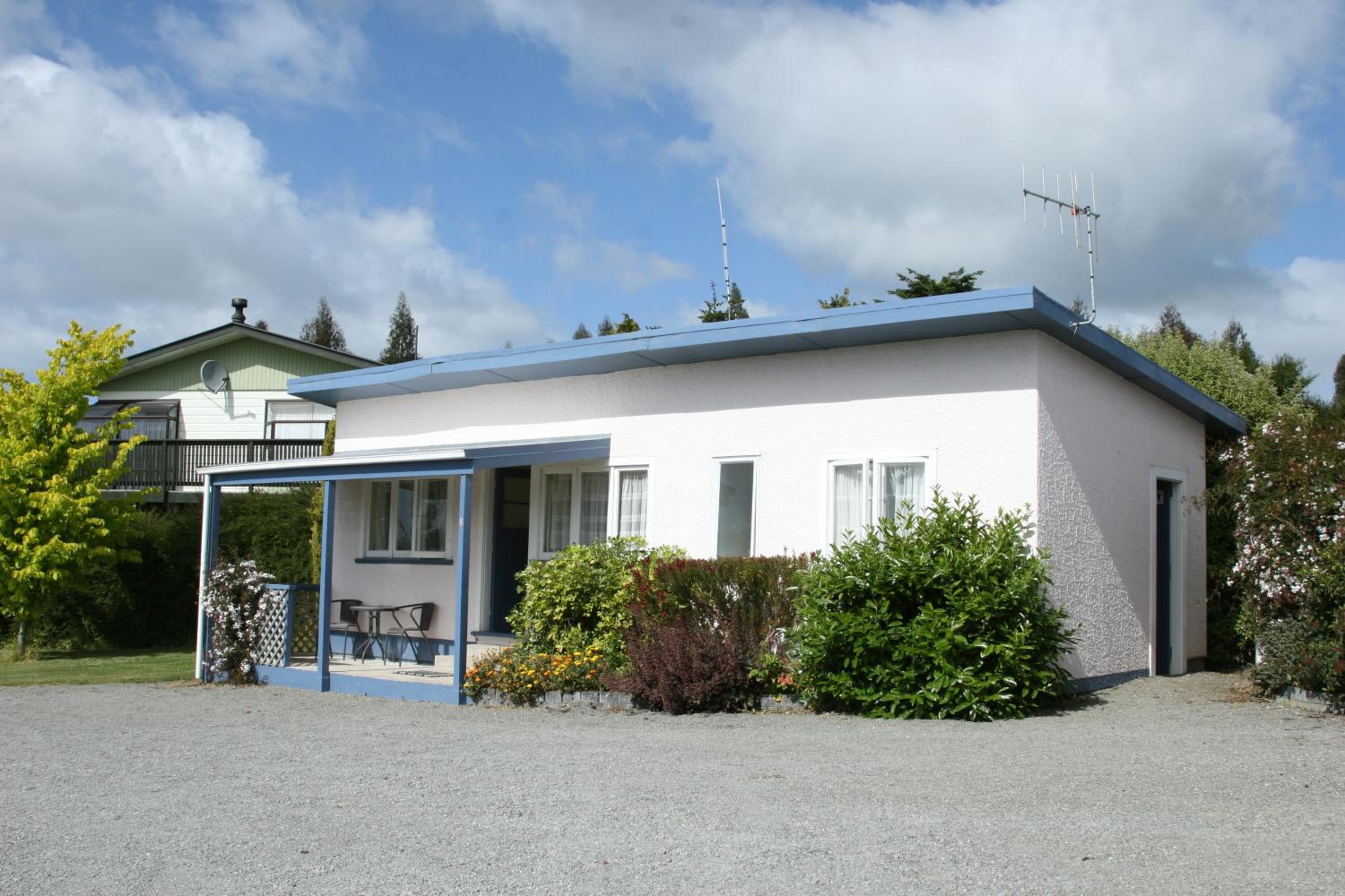 Two-Bedroom Cottage - Photo 8